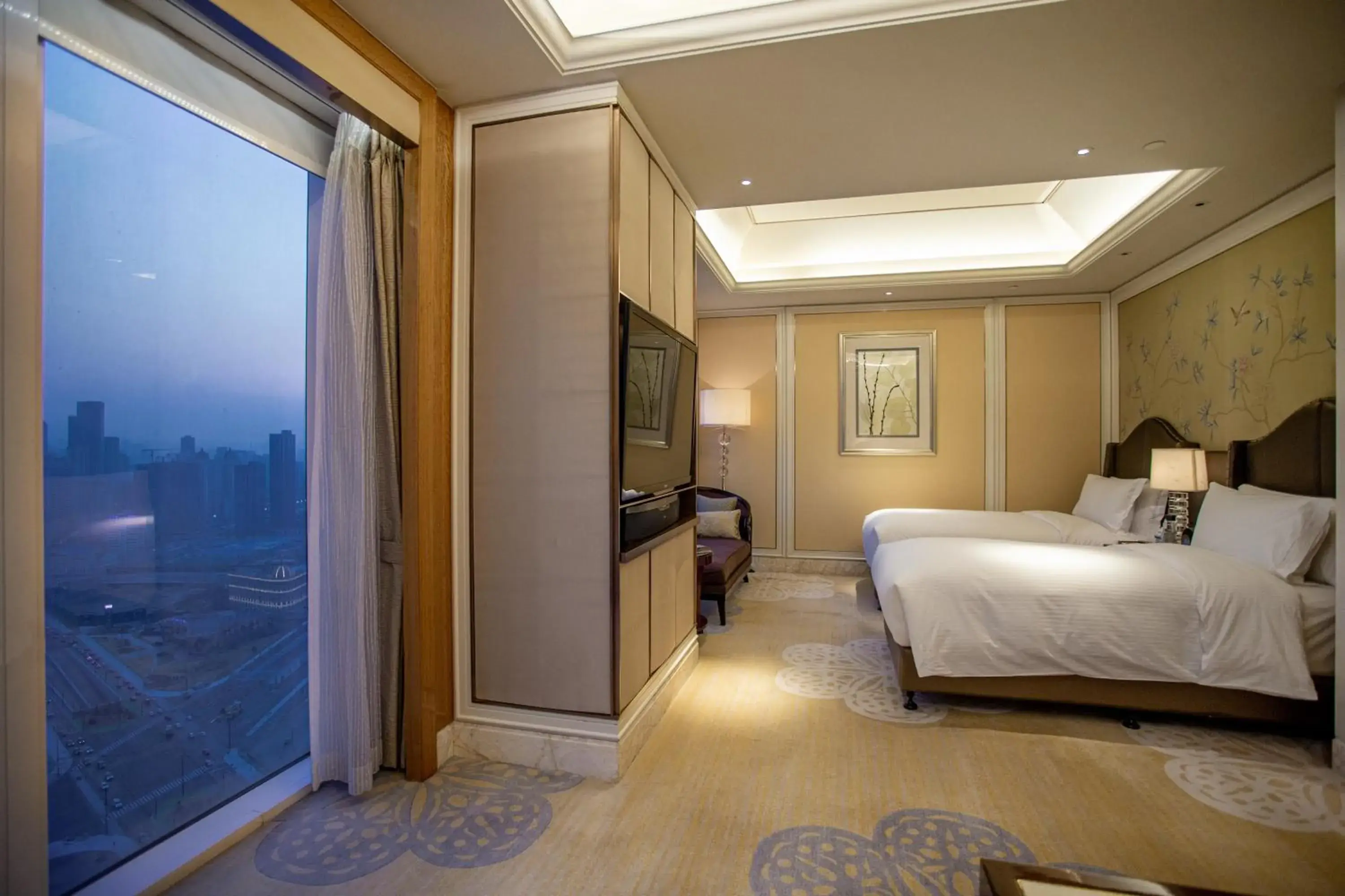 Deluxe Double Room with Two Double Beds in Conrad Dalian Deluxe Double Room with Two Double Beds in Conrad Dalian