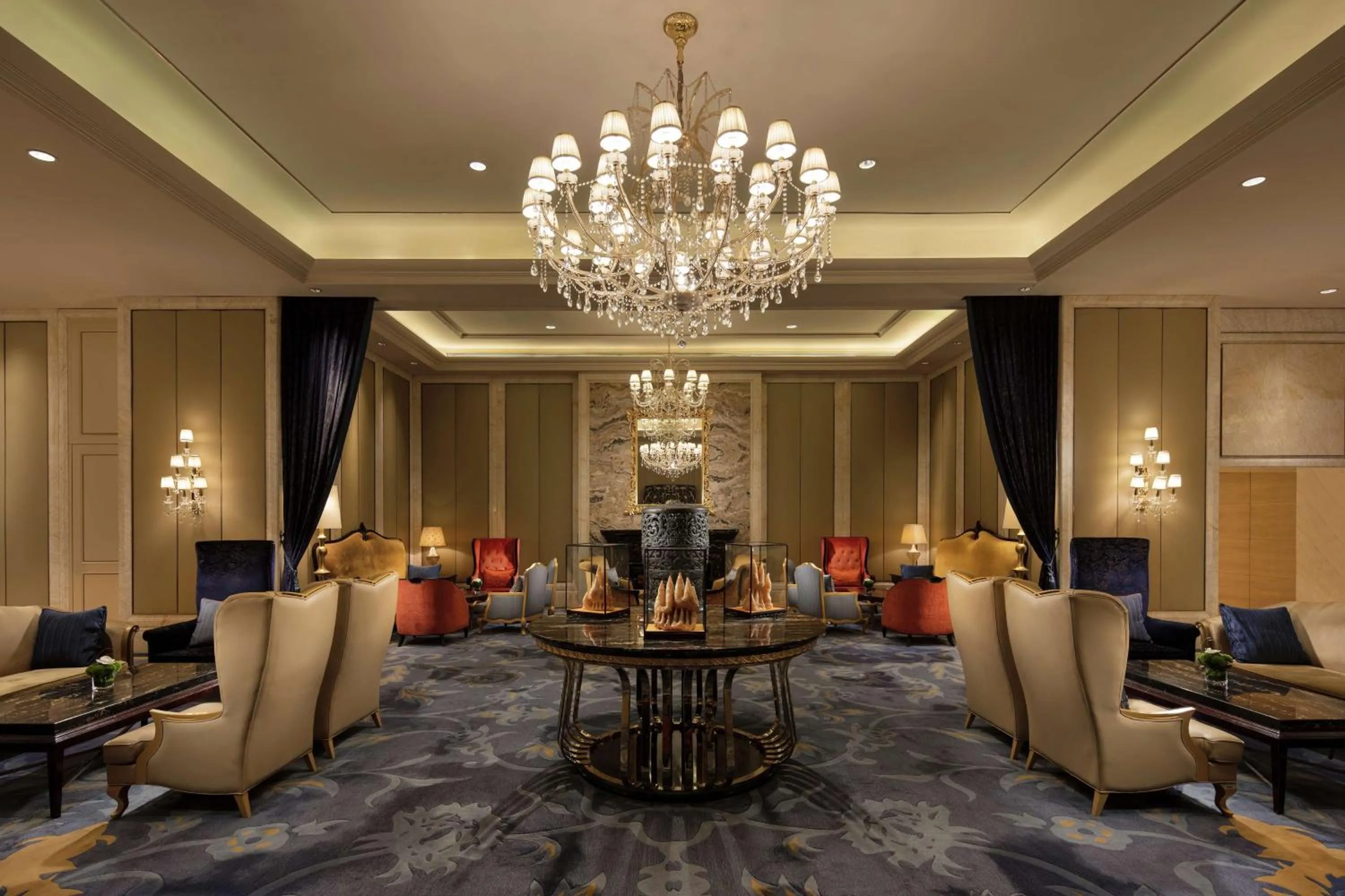 Lounge or bar in Conrad Dalian