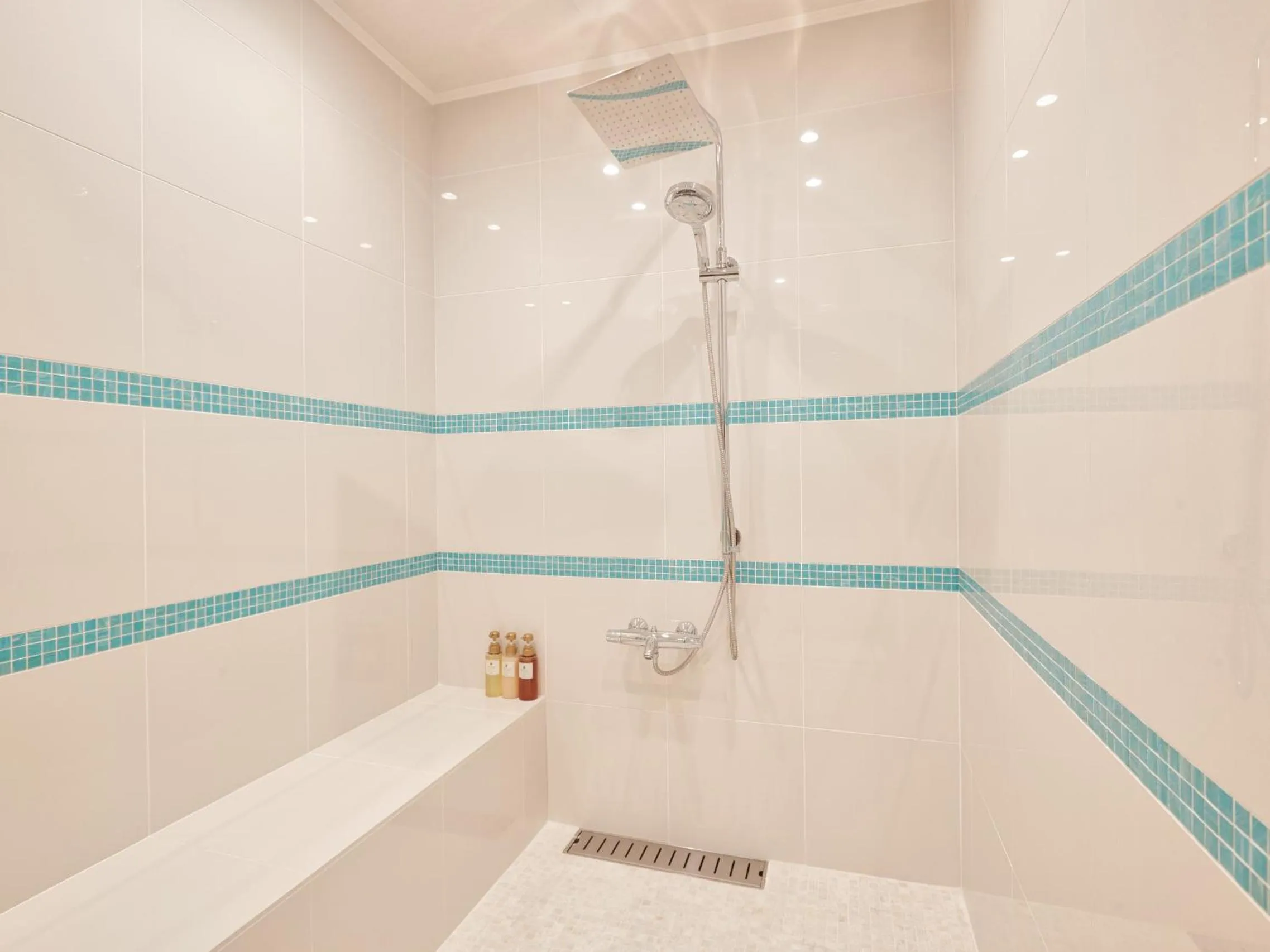 ADAN RESORT 風 - Fu -