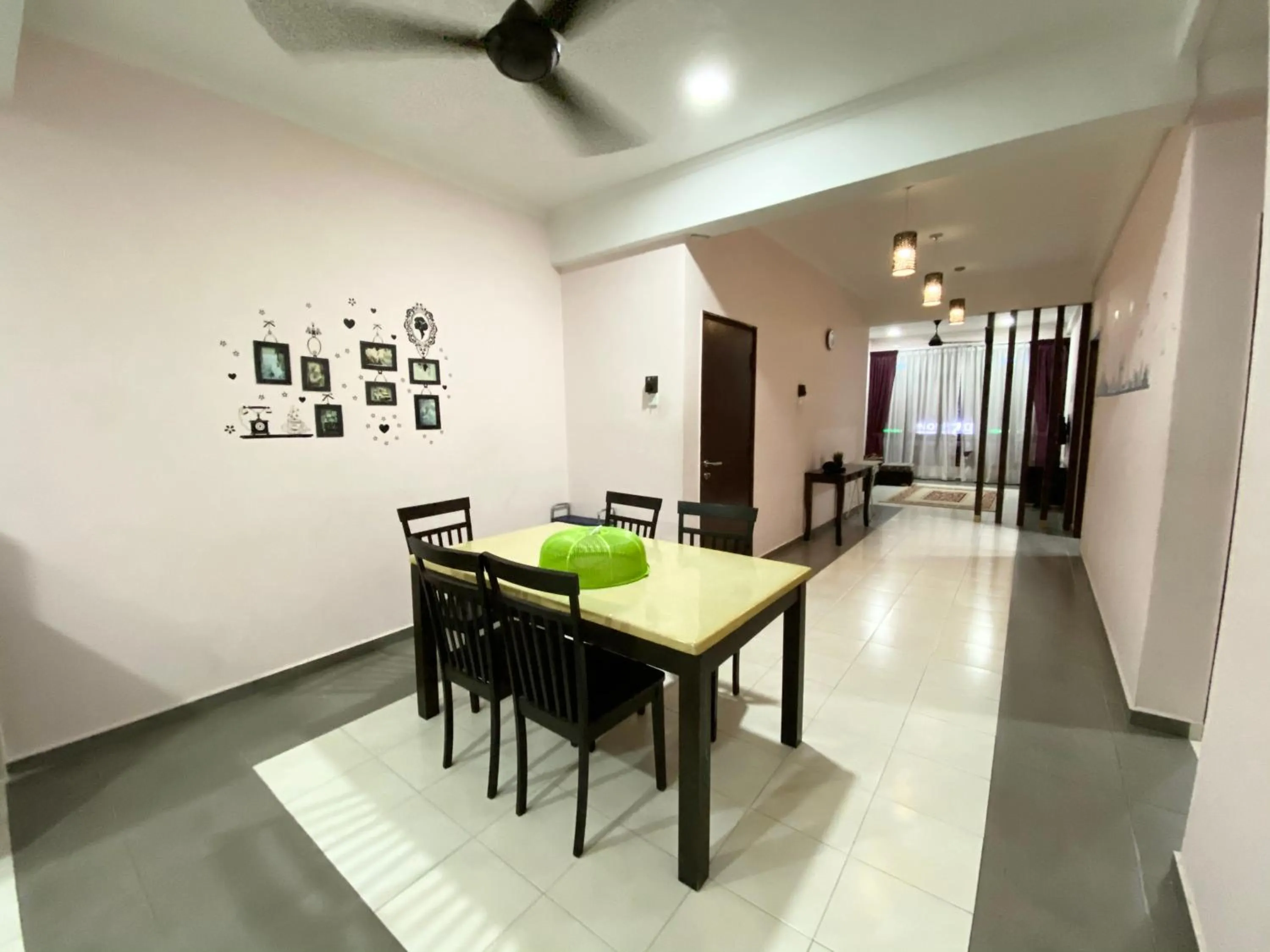 Dining area in STRAITS INC APARTMENT 1 , Bandar Melaka