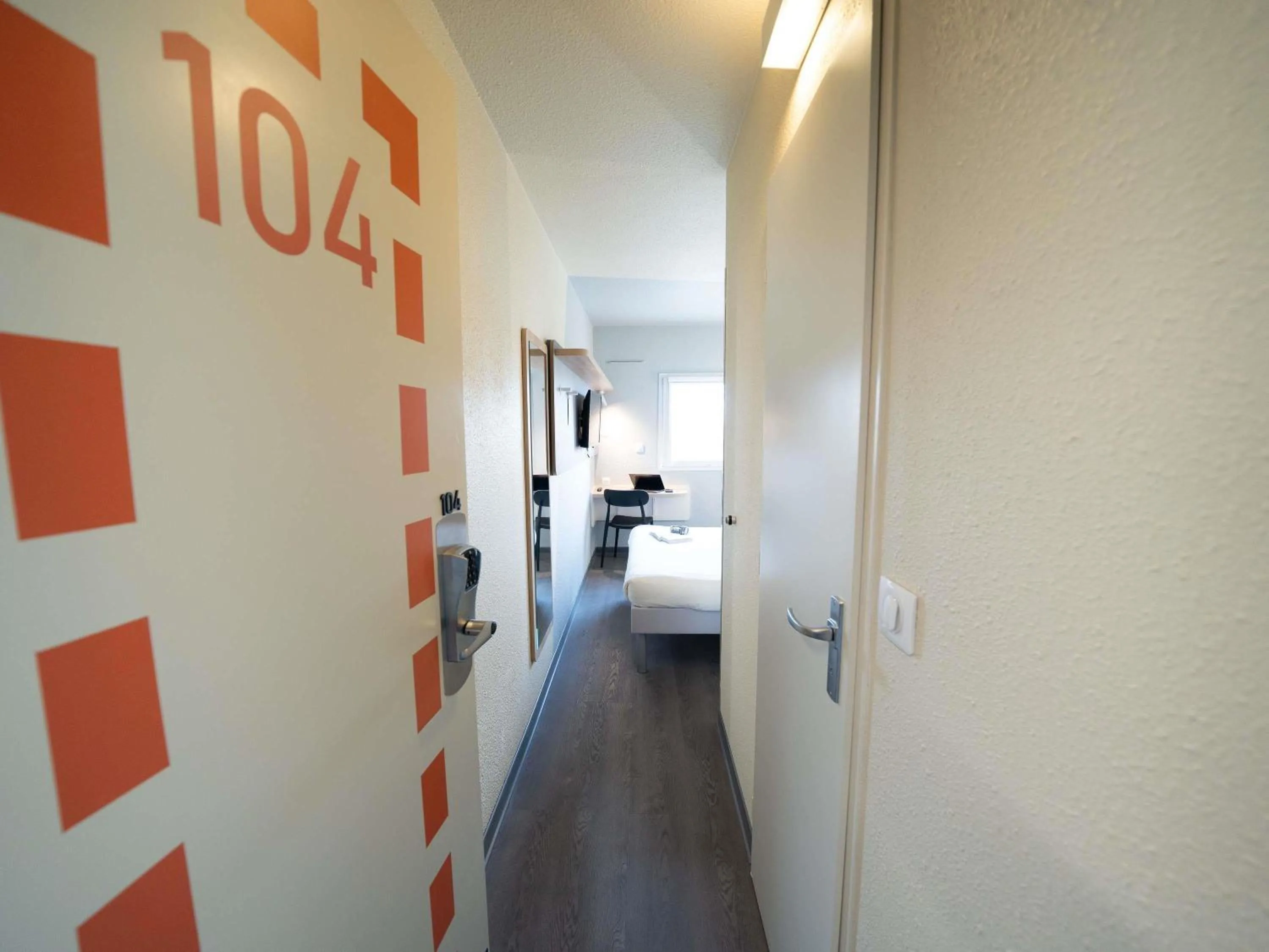 Bedroom in ibis budget Narbonne Est