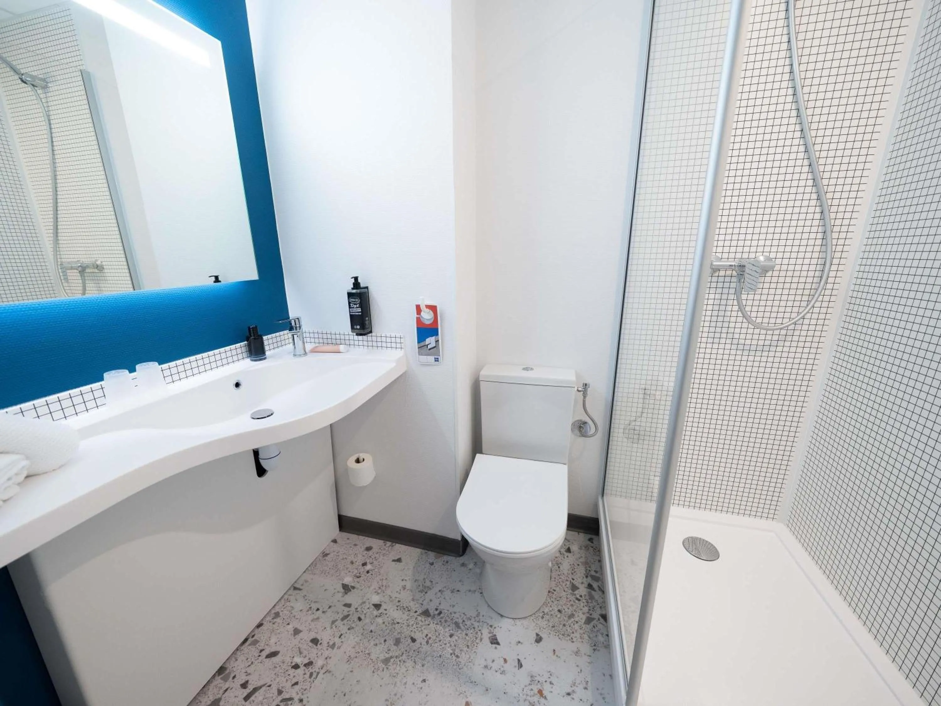 Bedroom in ibis budget Narbonne Est