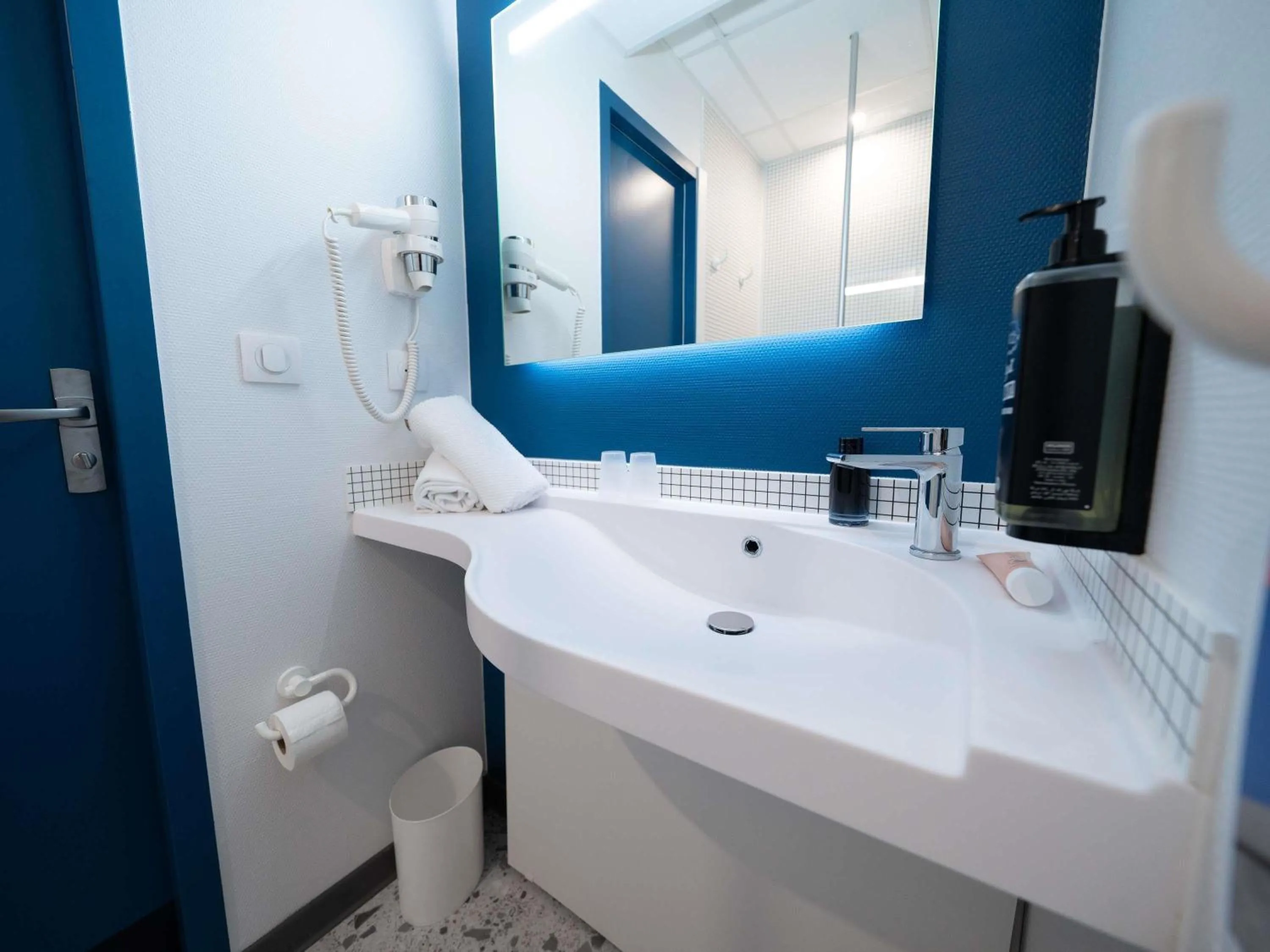 Bedroom in ibis budget Narbonne Est