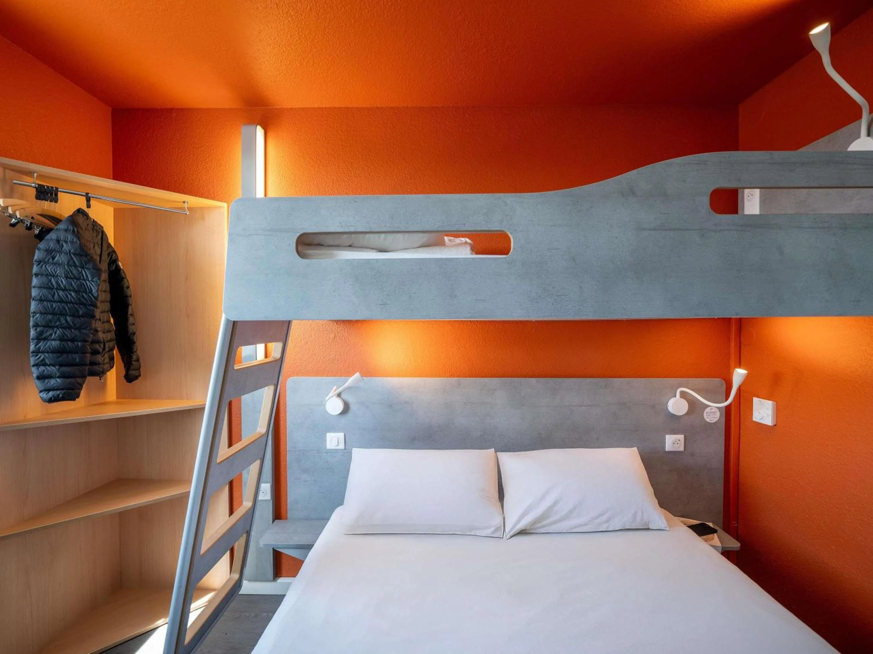 Triple Room in ibis budget Narbonne Est