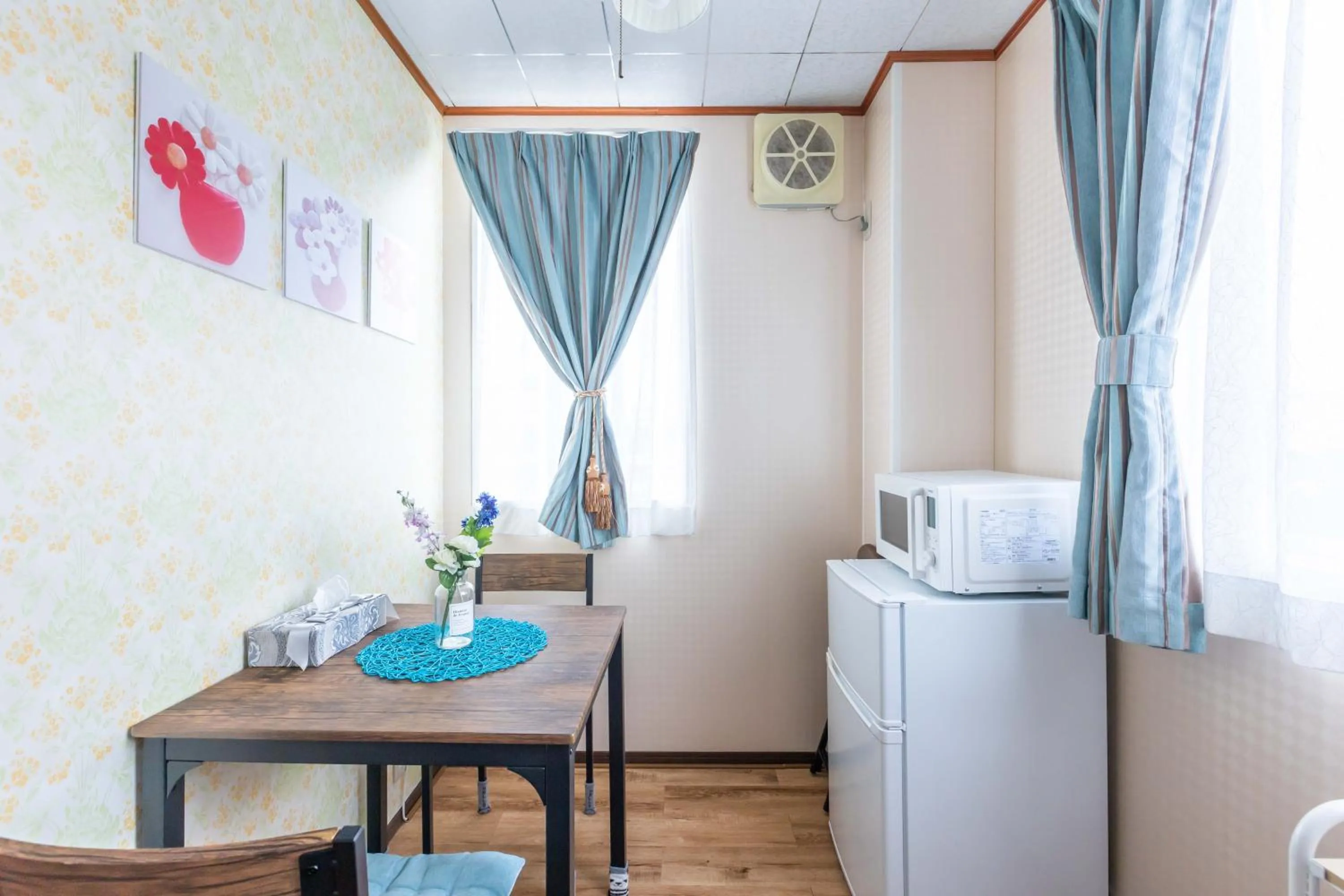 minibar in Senjoarashi