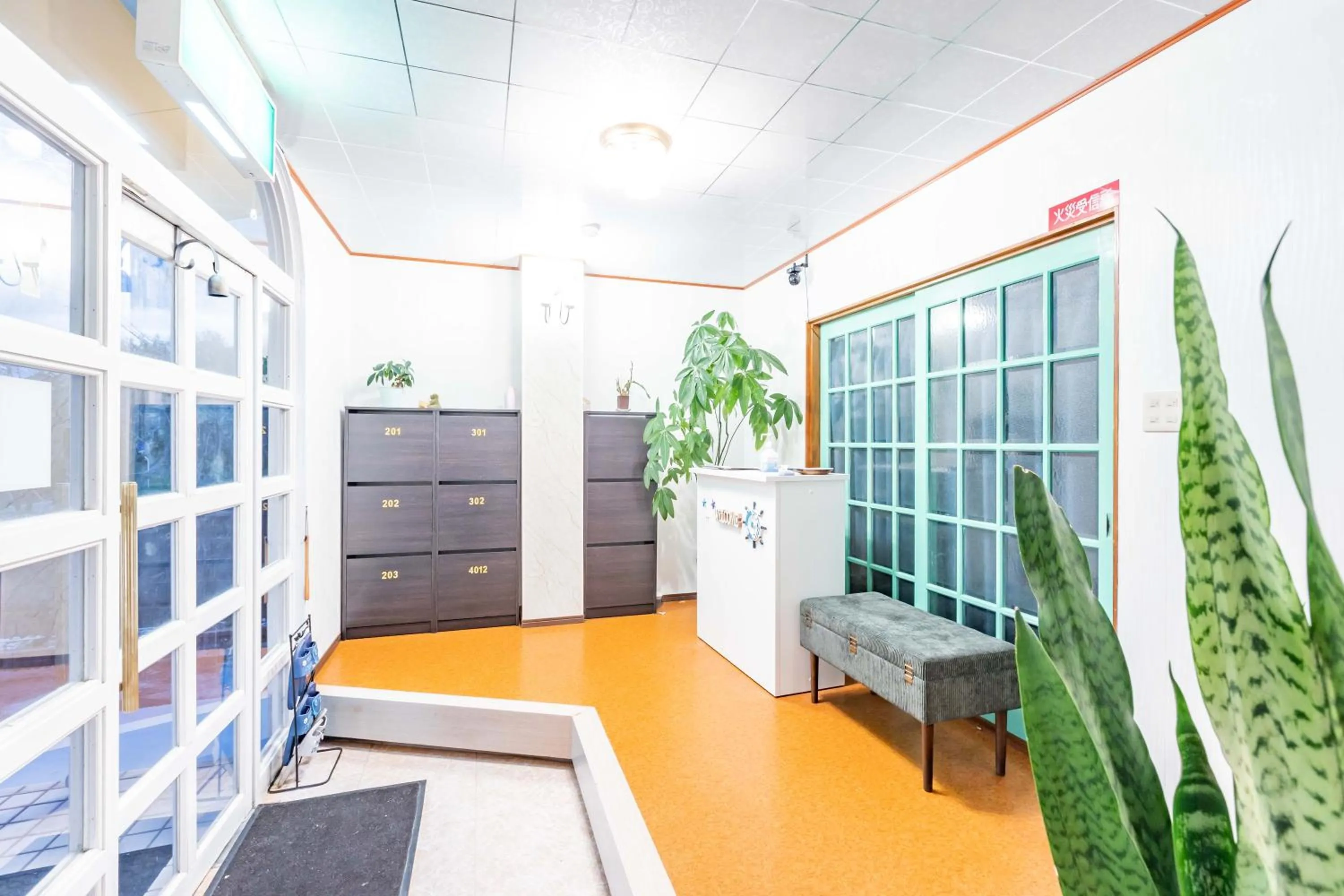 Facade/entrance in Senjoarashi