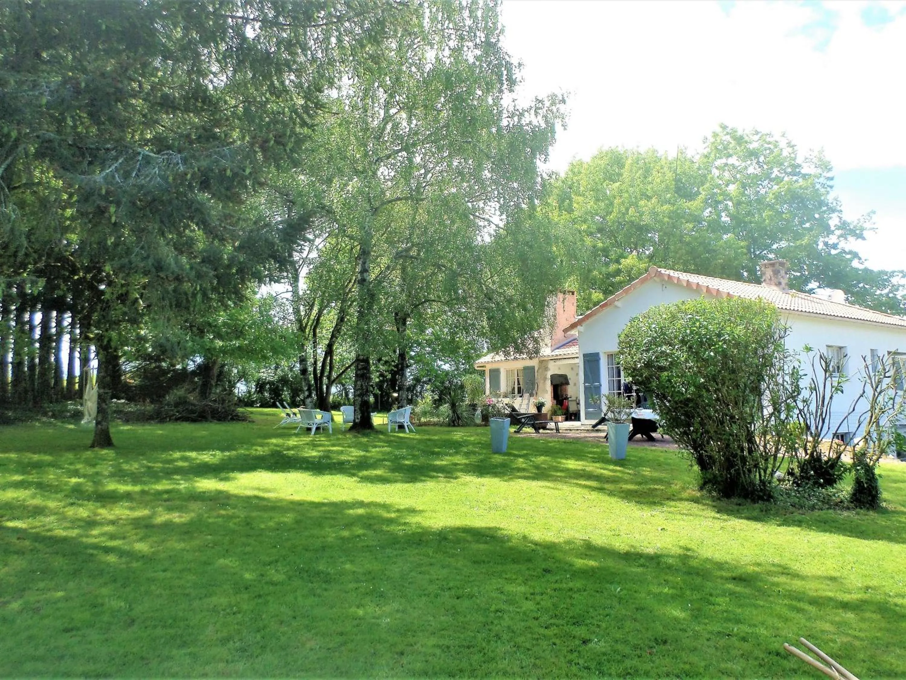 Property building in La Folie