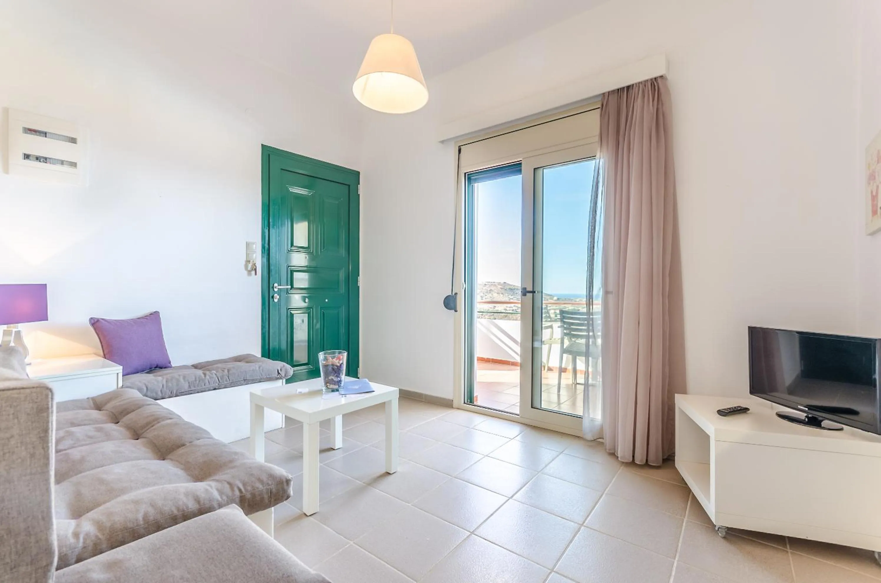 TV and multimedia in Pela Mare Hotel