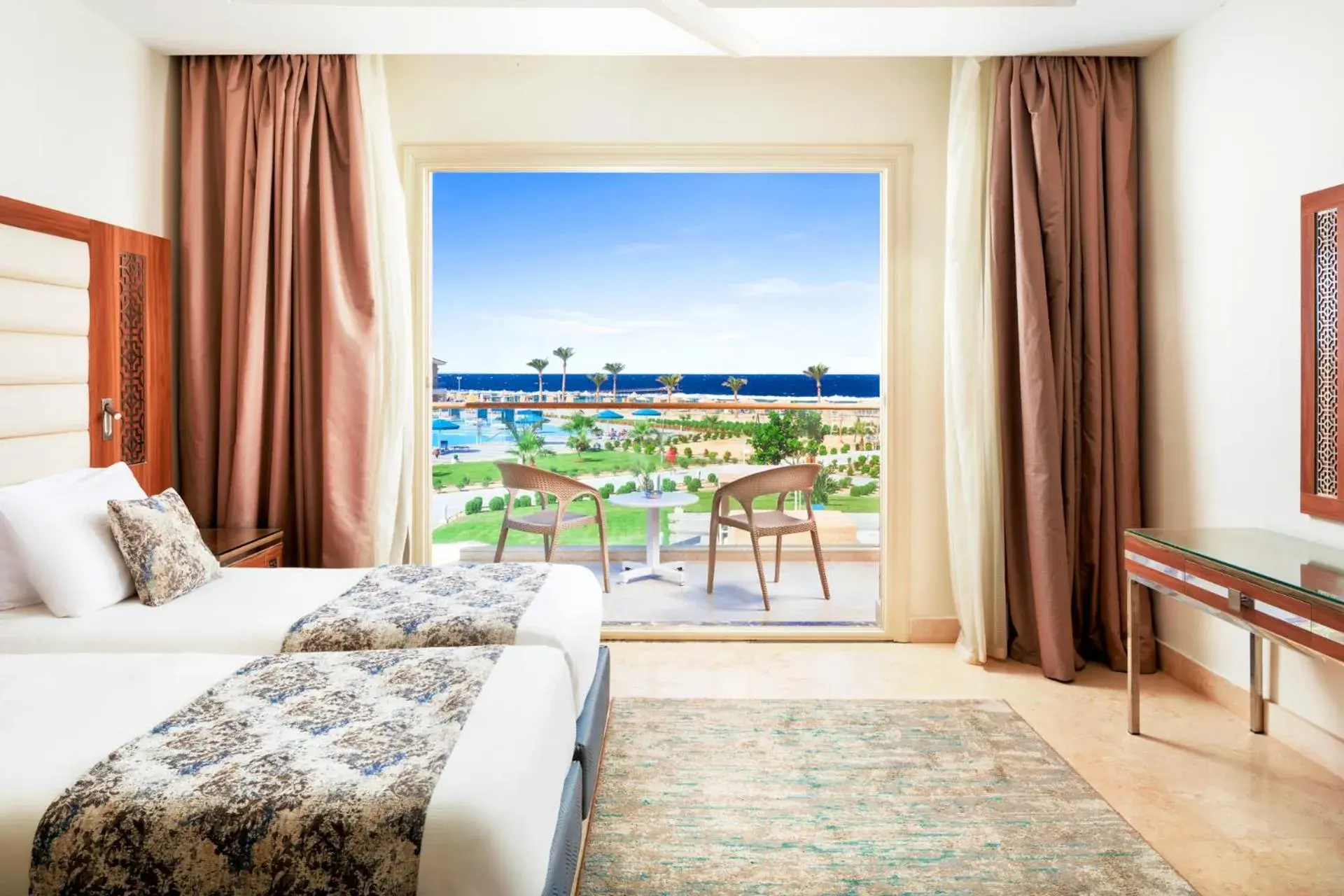 Family Beachfront Room in Pickalbatros Sea World Resort - Marsa Alam Family Beachfront Room in Pickalbatros Sea World Resort - Marsa Alam