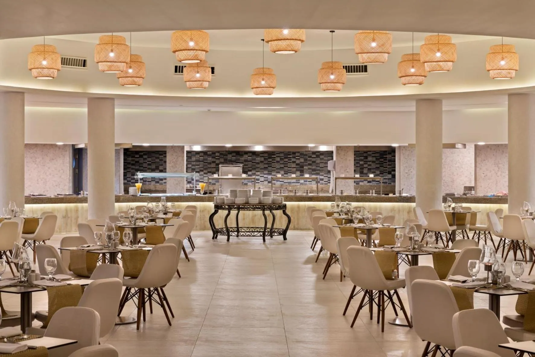 Restaurant/Places to Eat in Pickalbatros Sea World Resort - Marsa Alam