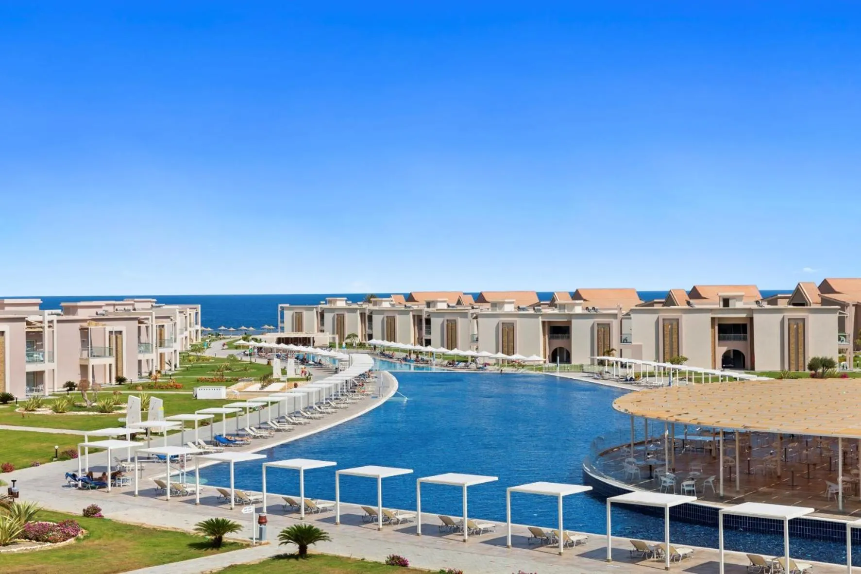 Property building, Pool View in Pickalbatros Sea World Resort - Marsa Alam