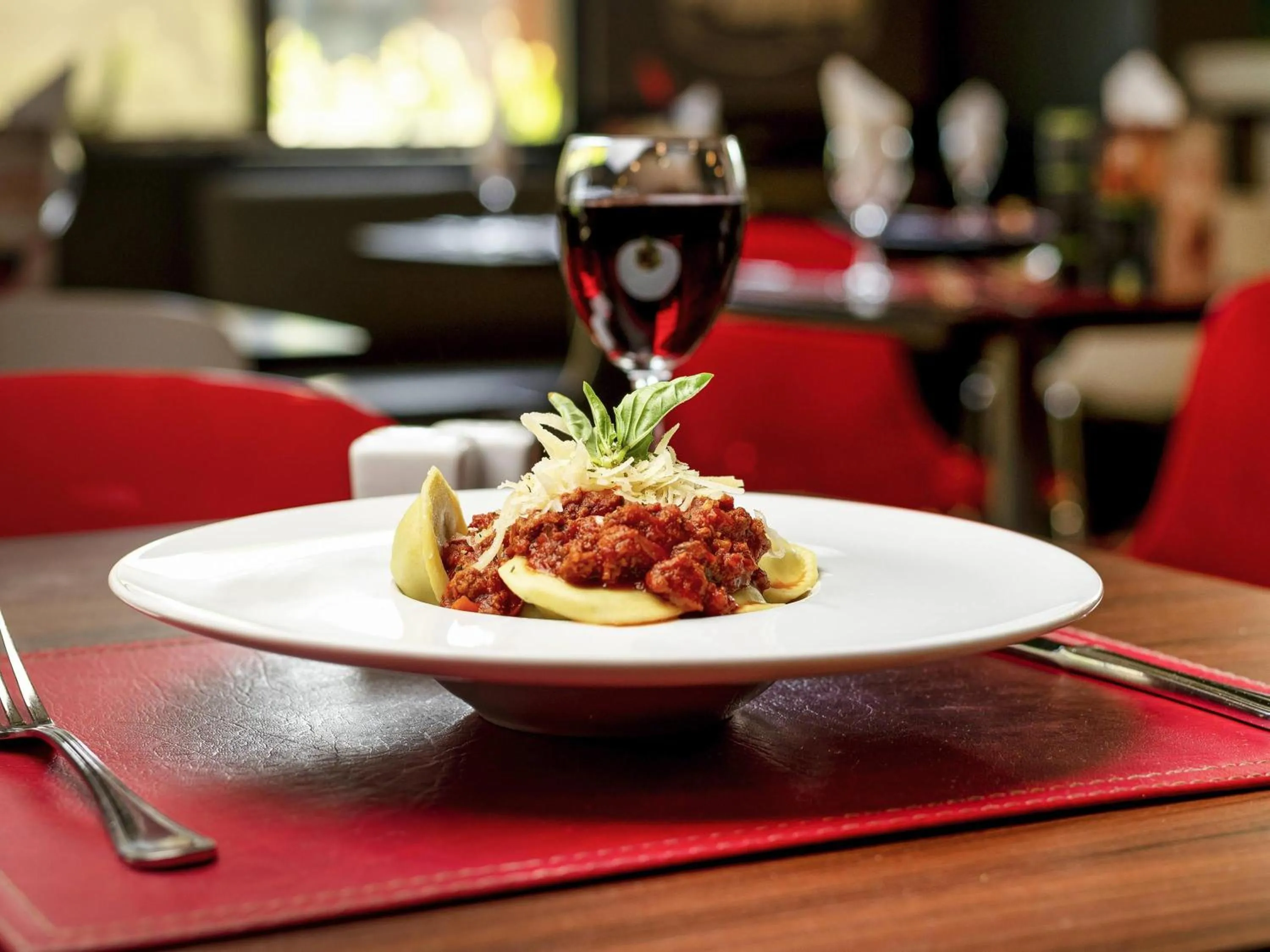 Restaurant/places to eat in ibis Santiago Estacion Central