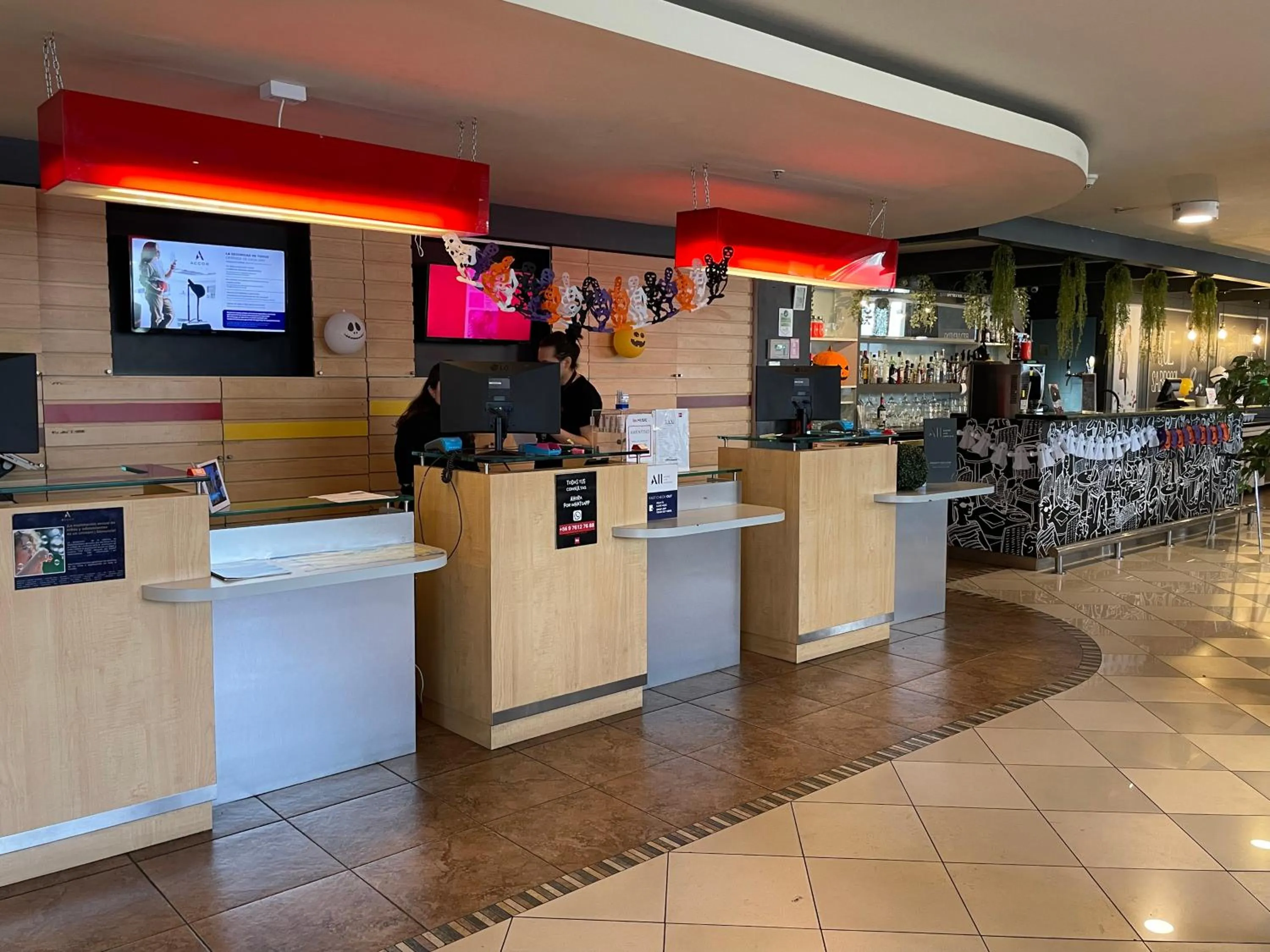 Lobby or reception in ibis Santiago Estacion Central