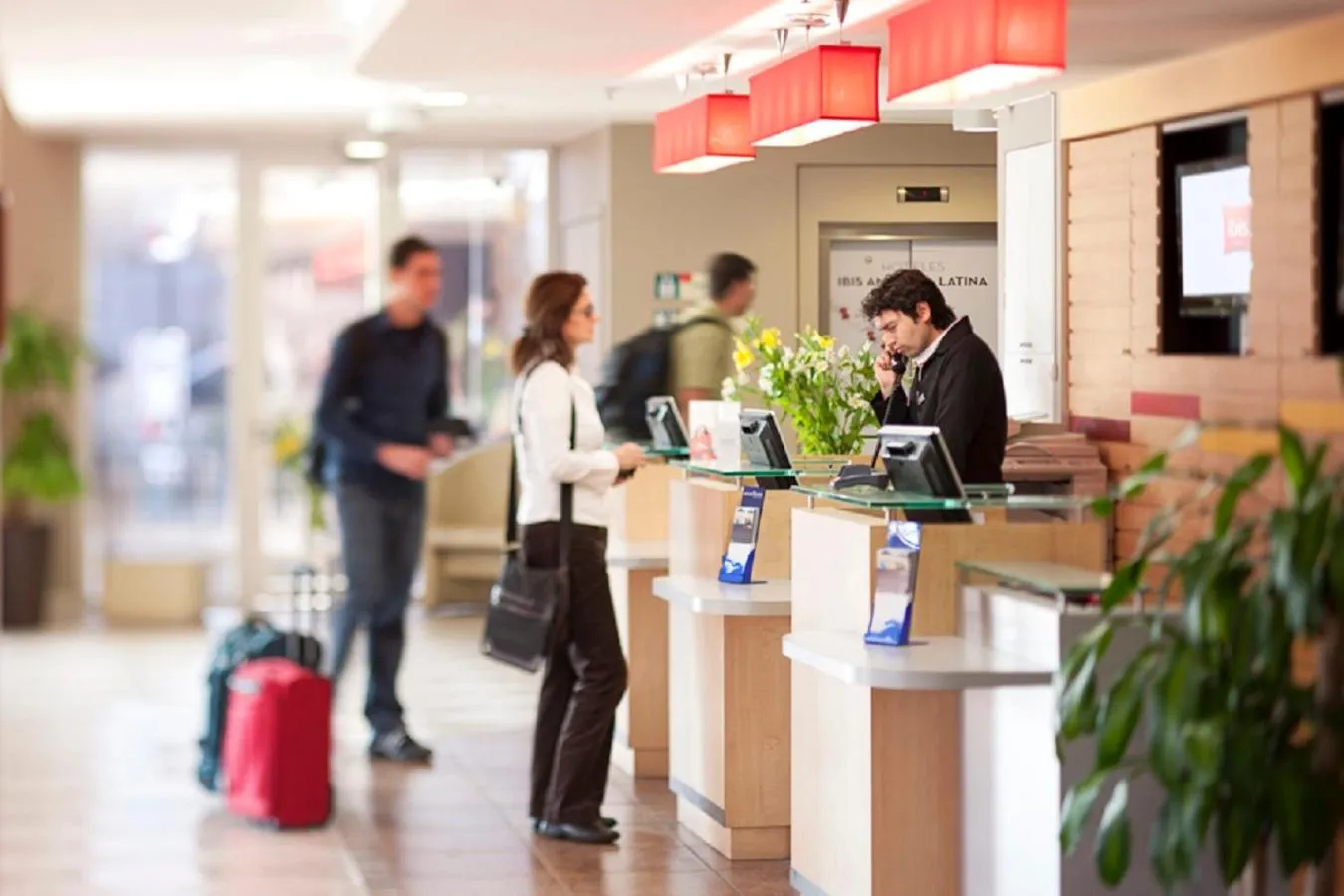 Lobby or reception in ibis Santiago Estacion Central