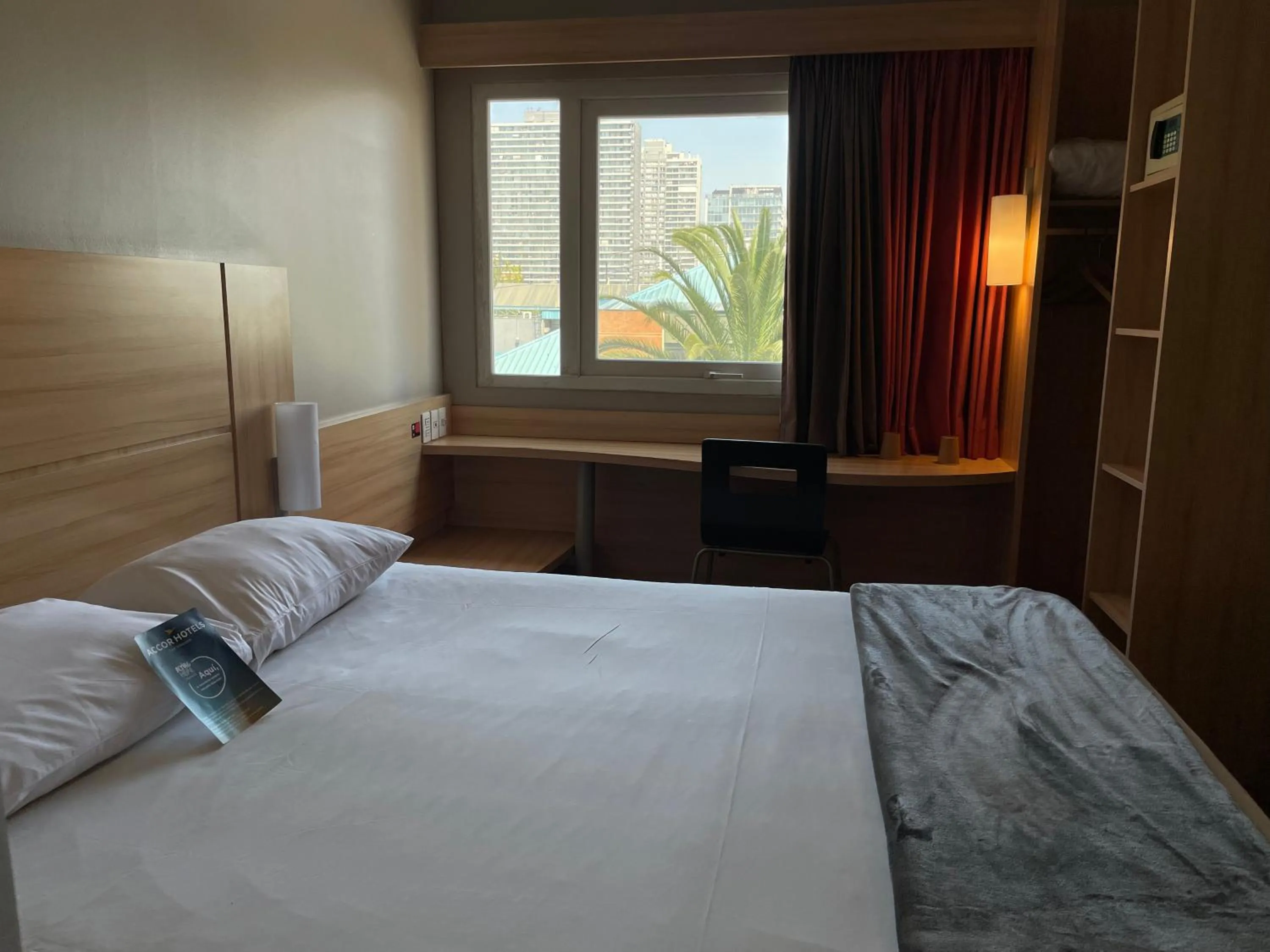 Bed in ibis Santiago Estacion Central