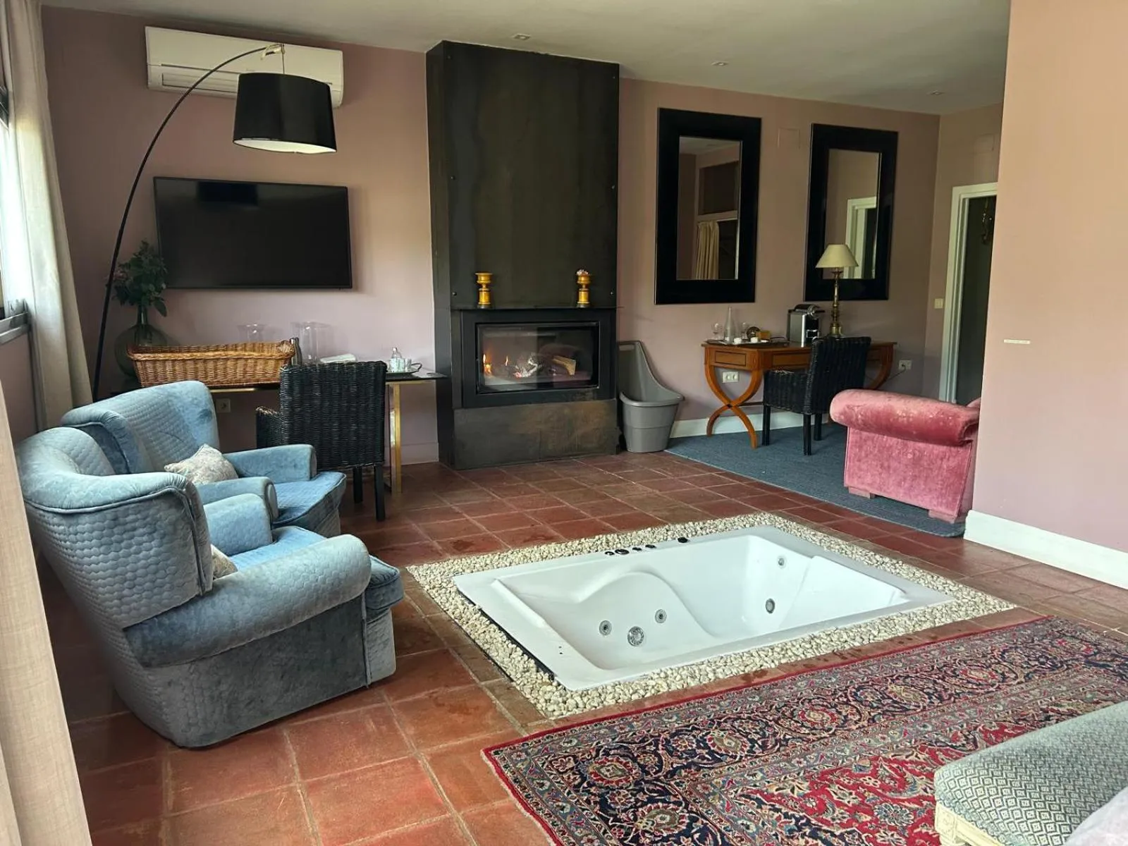 Photo of the whole room in Hotel Boutique Pinar by Bossh! Hotels