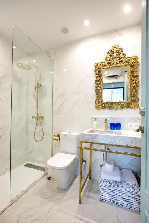 Shower in Hotel Boutique Pinar by Bossh! Hotels