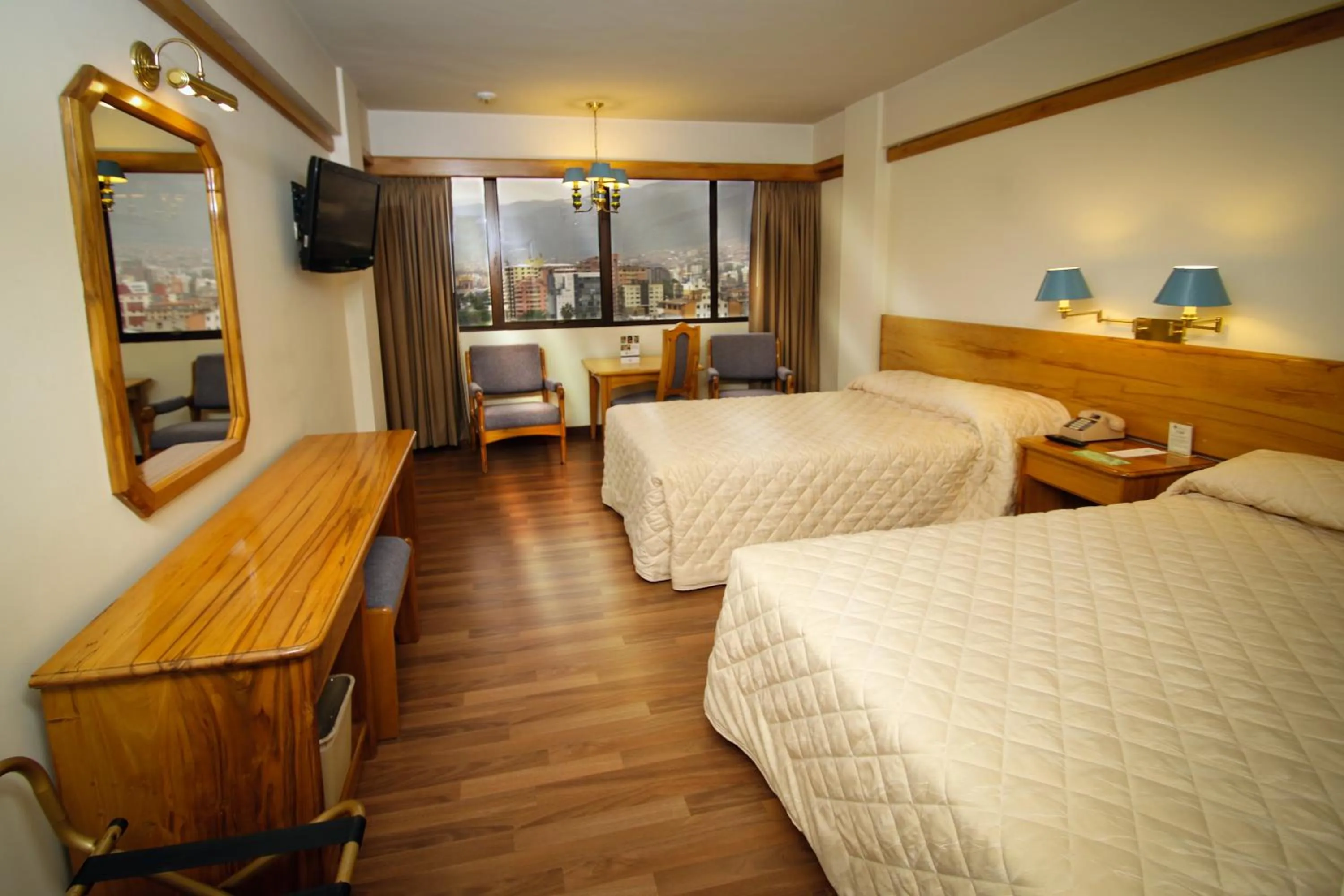 Photo of the whole room in Hotel Diplomat