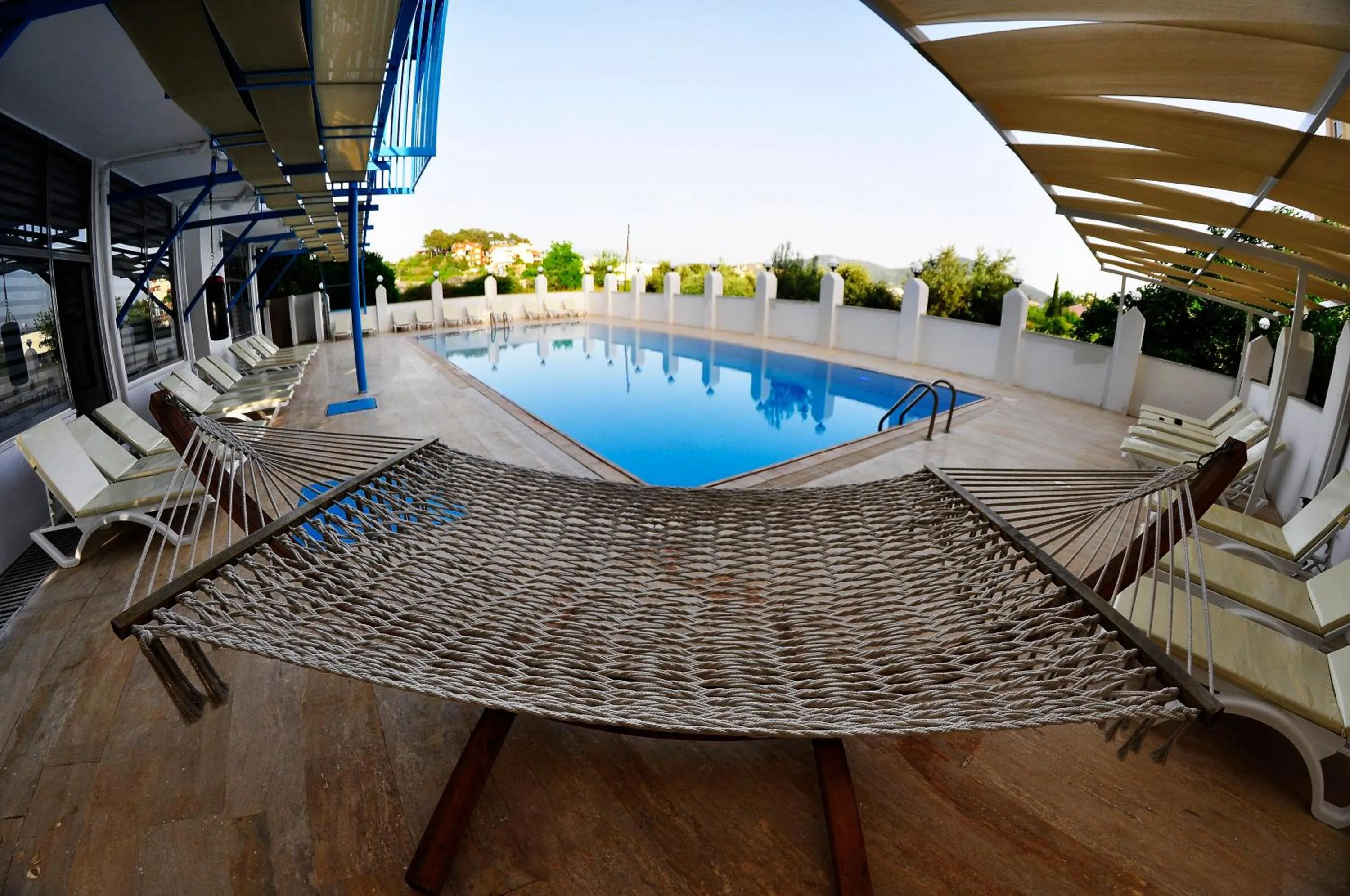 Swimming pool in Evon Otel