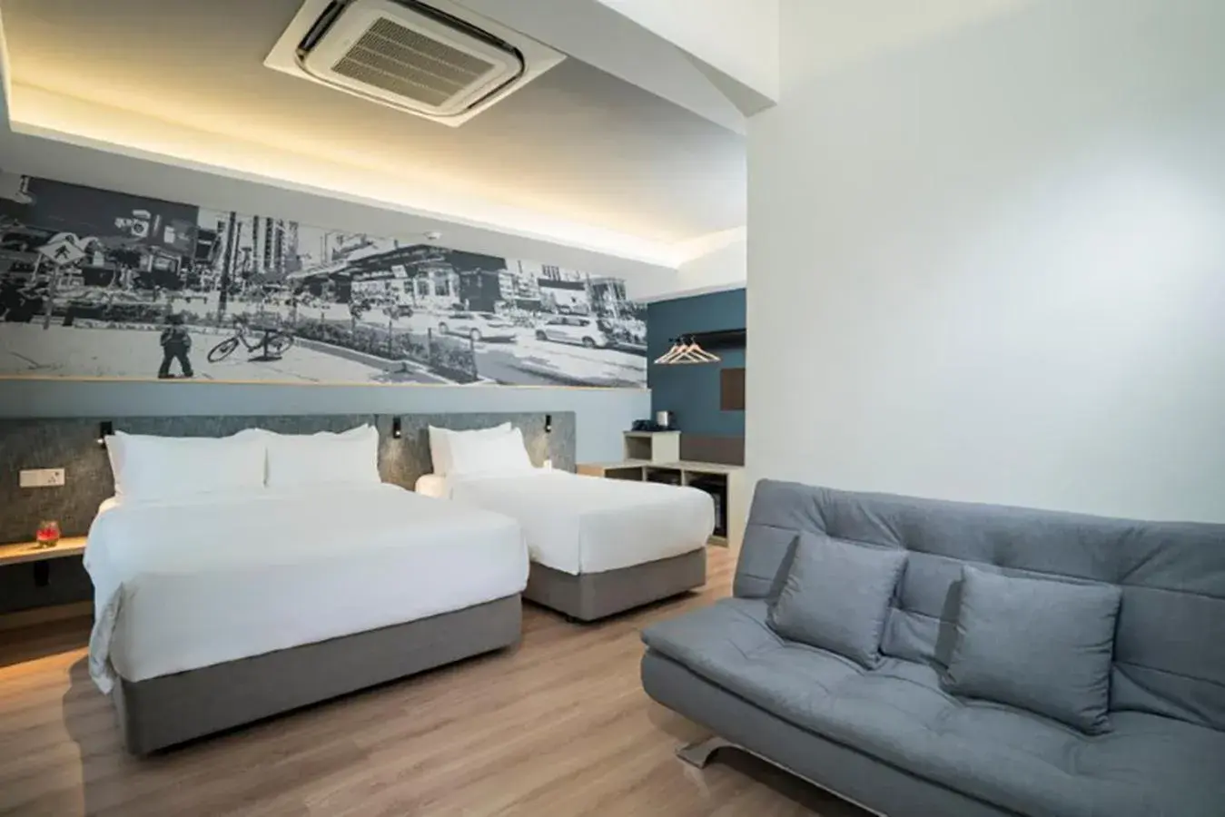 Bed, Seating Area in Travelodge Bukit Bintang