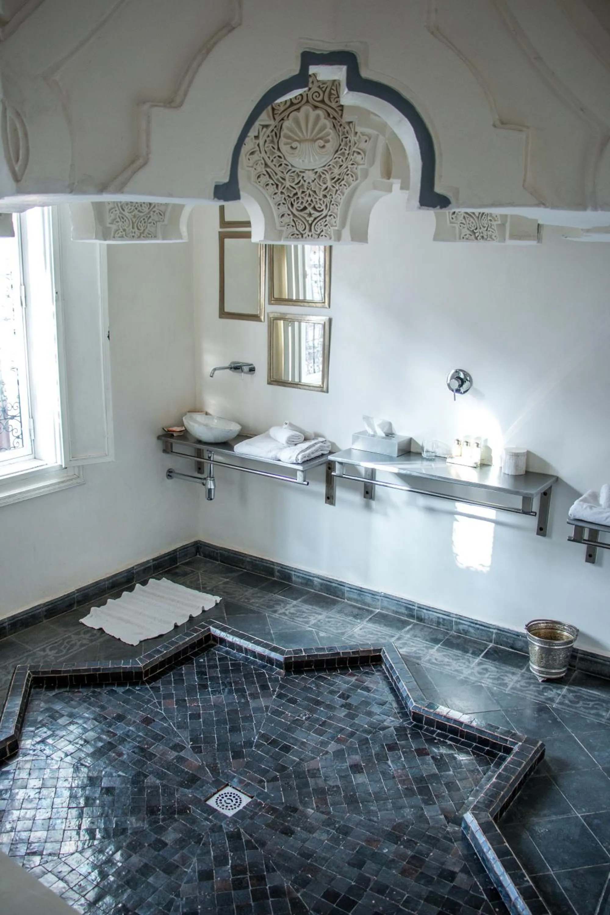 Shower in Riad Bellamane Marrakech