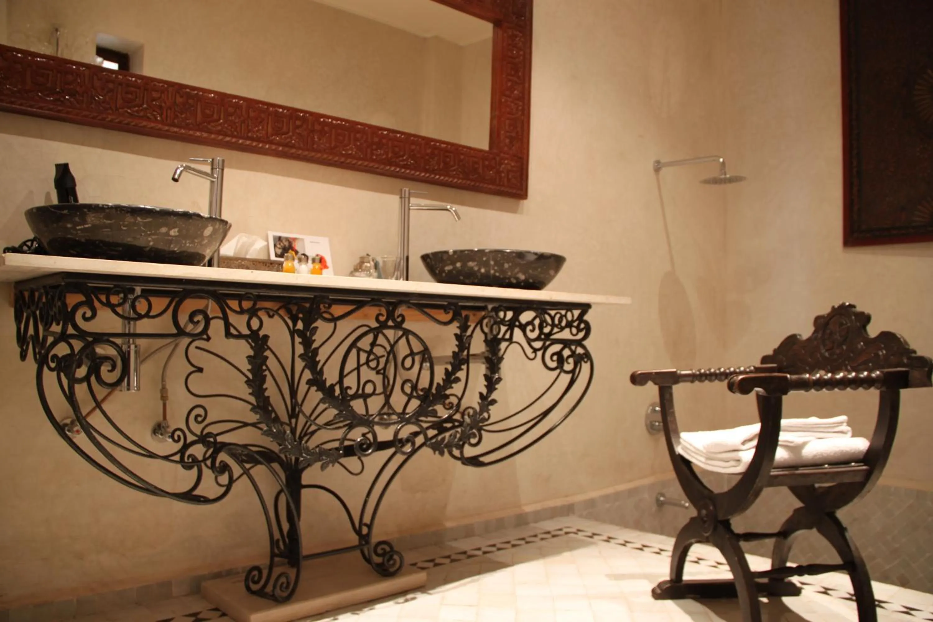 Bathroom in Riad Bellamane Marrakech