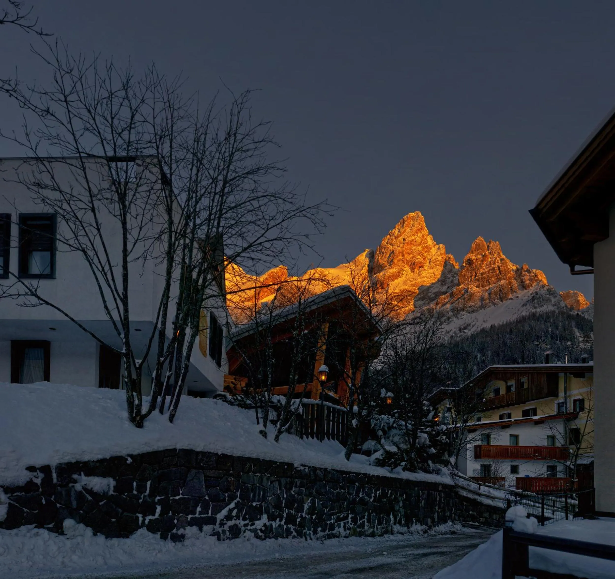 Winter in Hotel Paladin