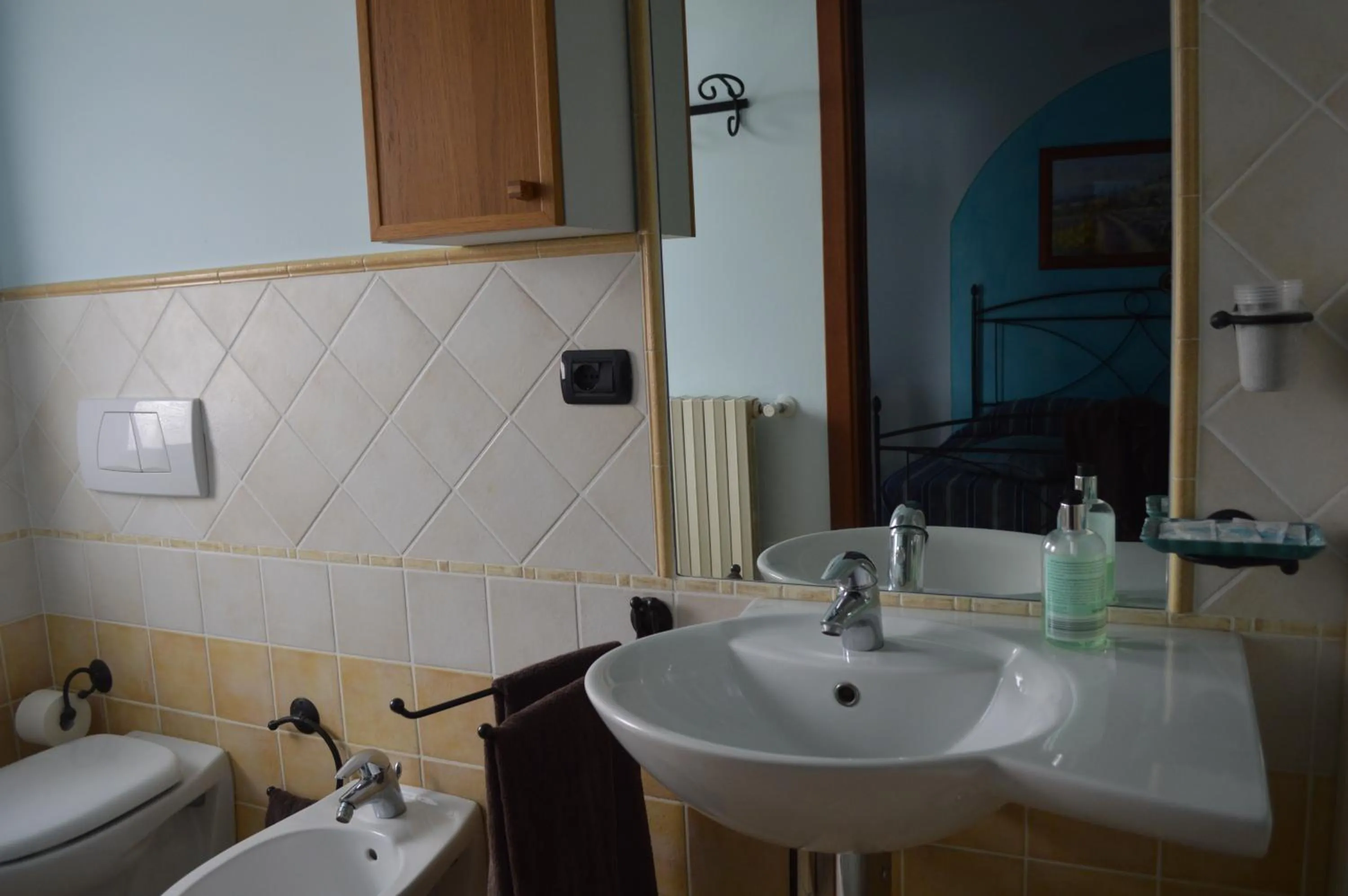 Tra... Monti E Vigne