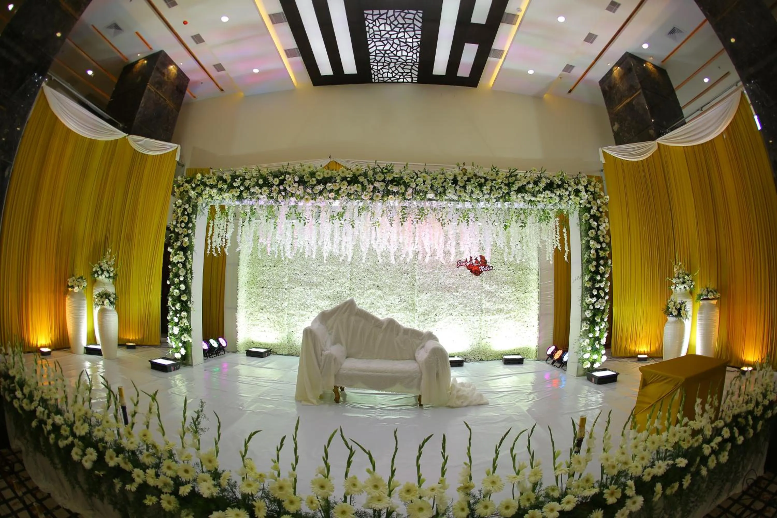 Business facilities in Hotel Lance International