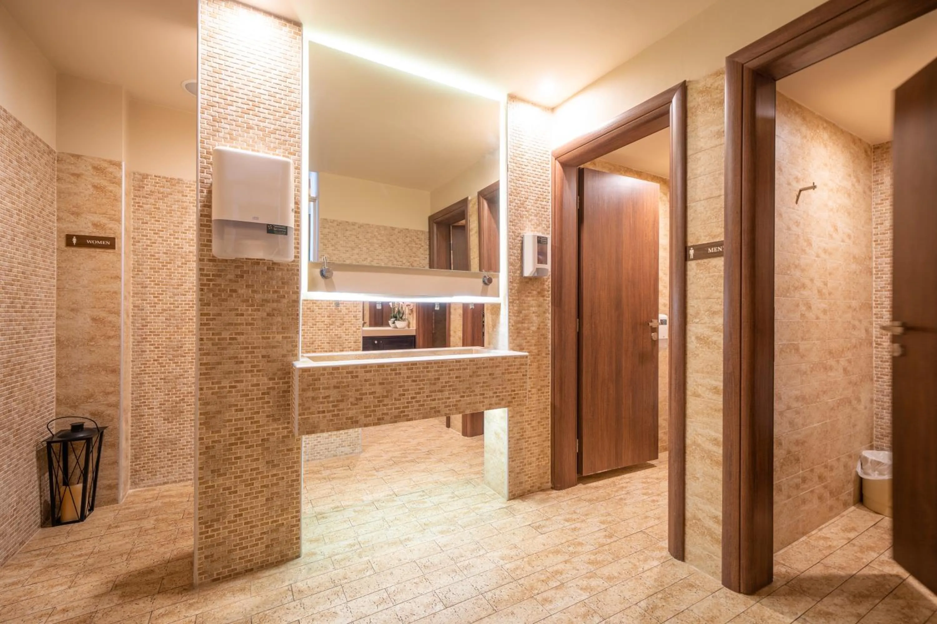 Bathroom in Tselikas Hotel