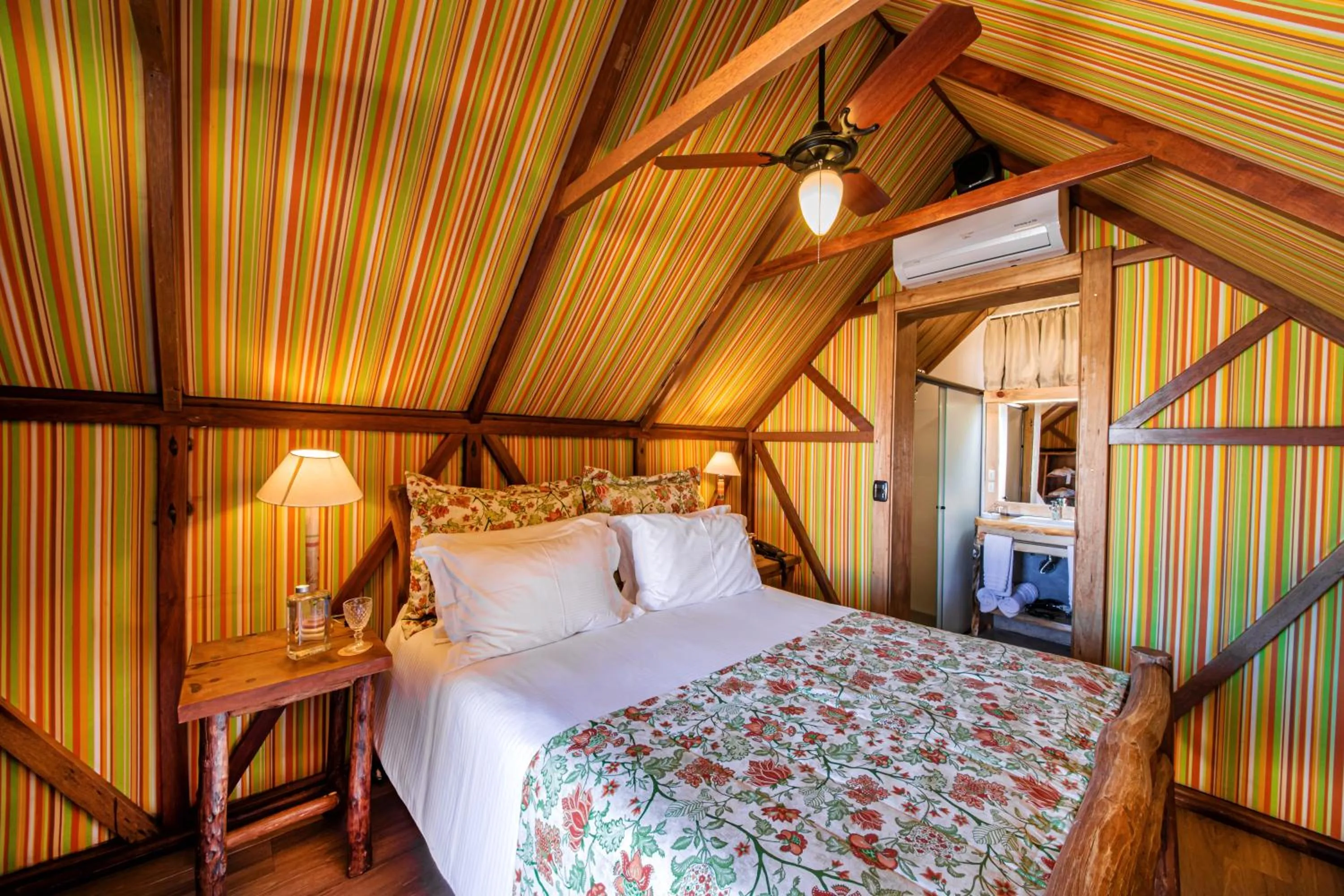 Toilet, Bed in Parador Cambará do Sul