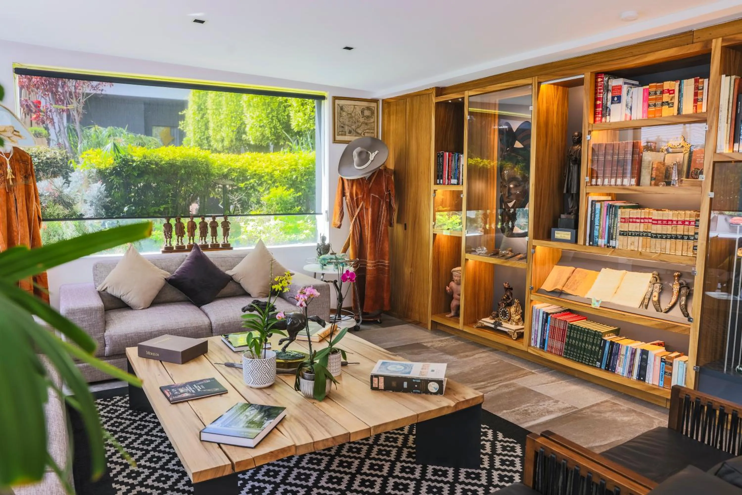 Library in Cantera 10 Hotel Boutique