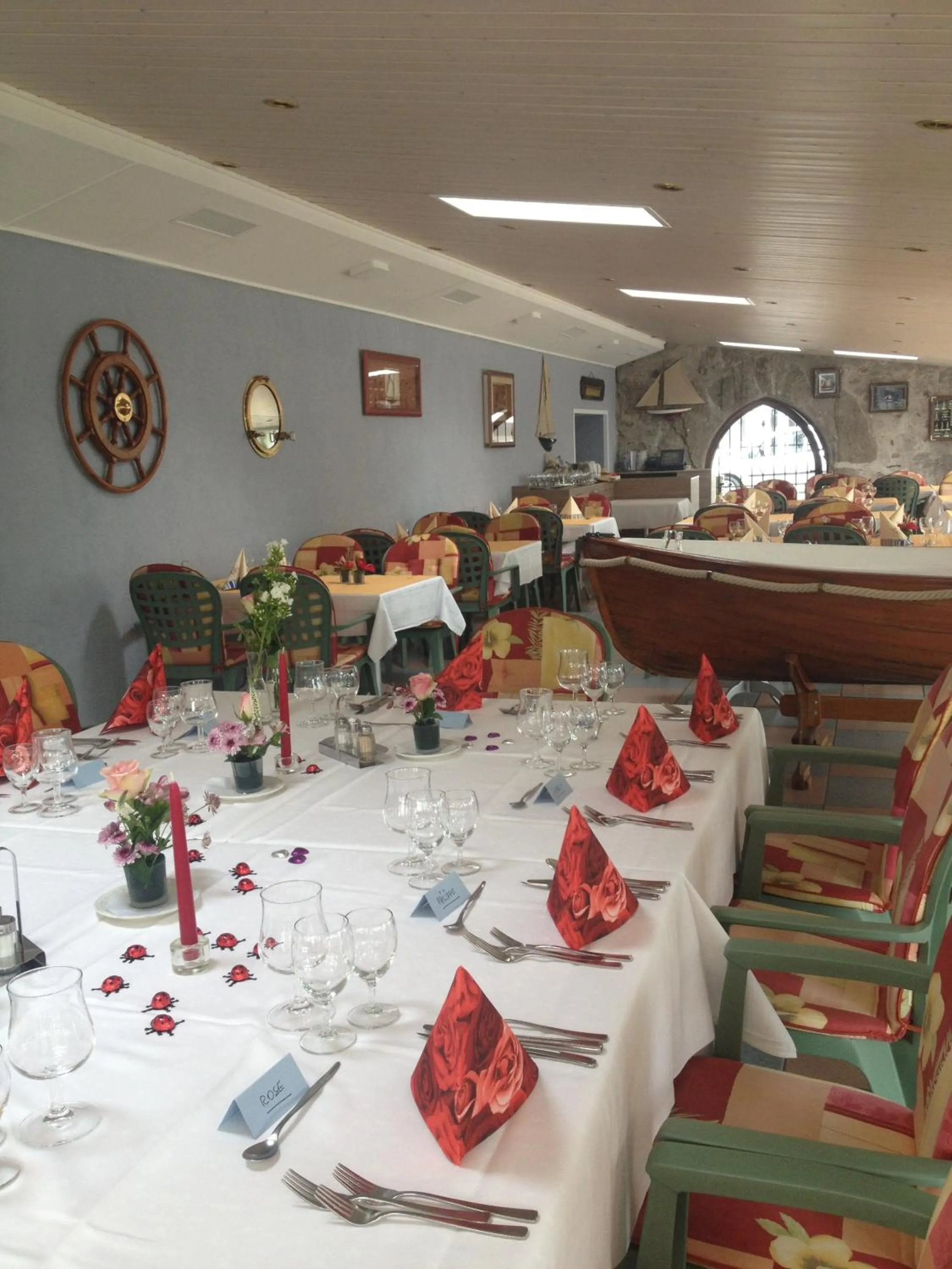 Restaurant/places to eat in Hôtel du Port - Free Parking - Breakfast included