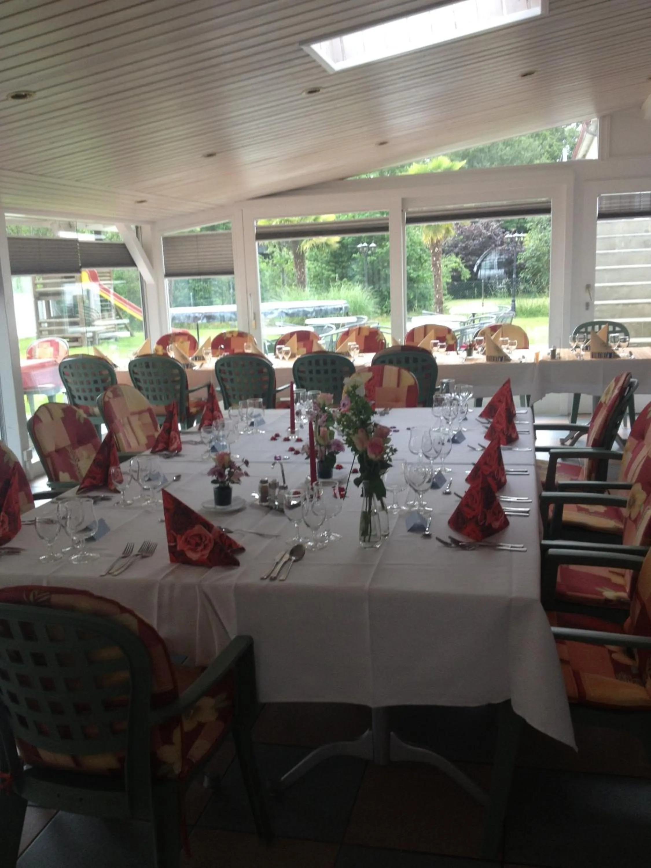 Restaurant/places to eat in Hôtel du Port - Free Parking - Breakfast included