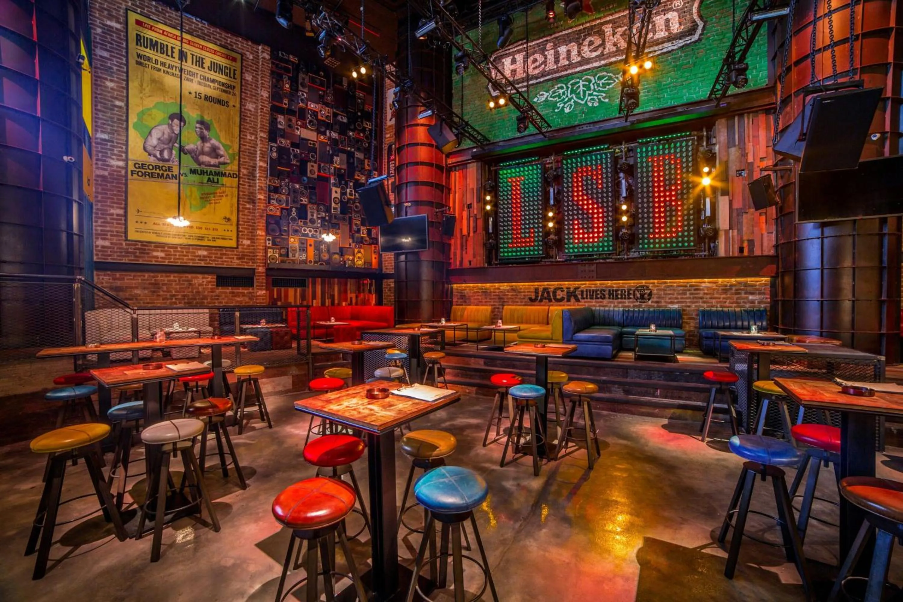 Lounge or bar in Grand Millennium Business Bay