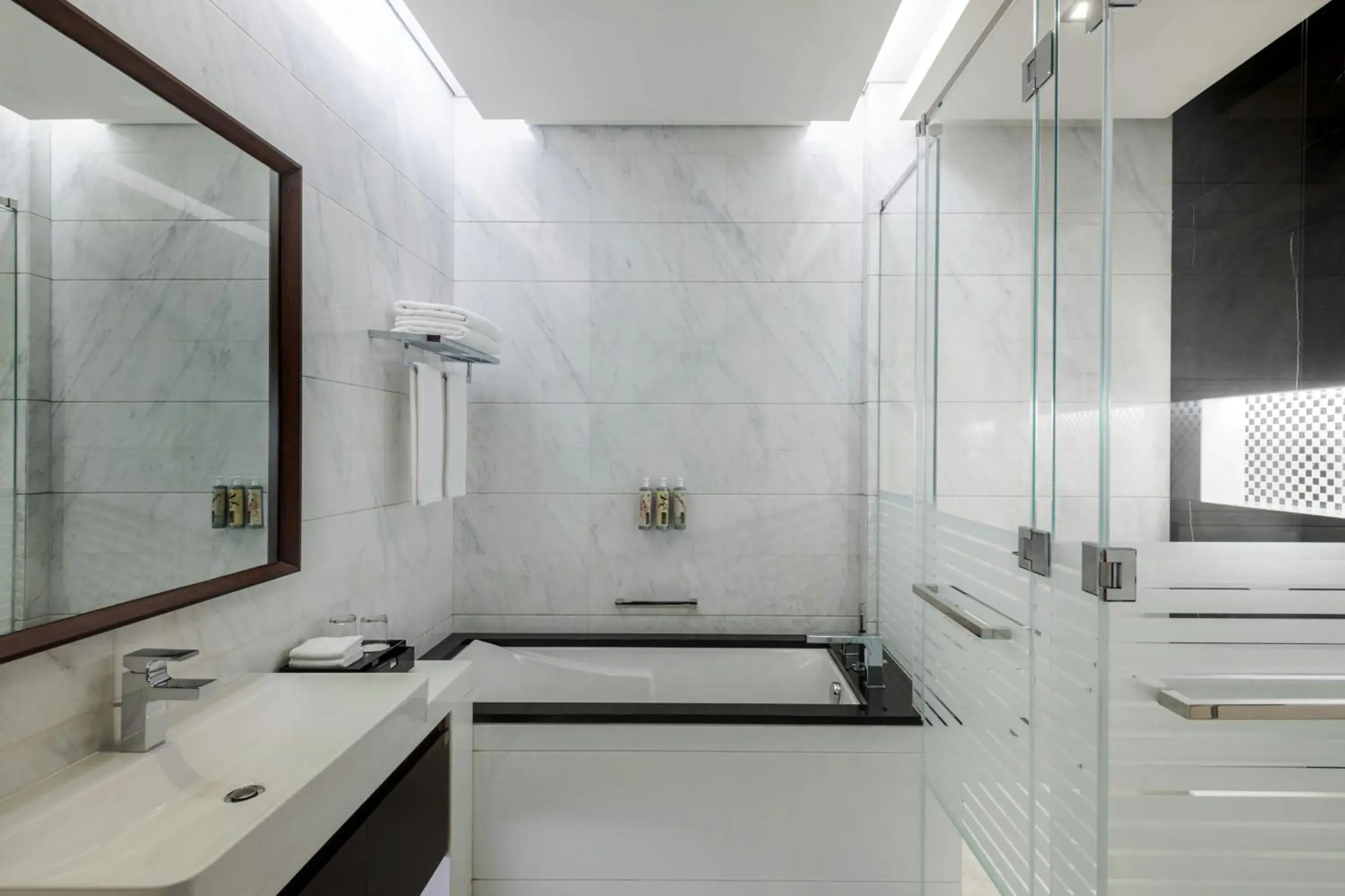 Deluxe Twin Room with Bay View (Complimentary Shuttle to Dubai Mall, Business Bay Metro Station & Kite Beach) in Renaissance Business Bay Hotel, Dubai Deluxe Twin Room with Bay View (Complimentary Shuttle to Dubai Mall, Business Bay Metro Station & Kite Beach) in Renaissance Business Bay Hotel, Dubai