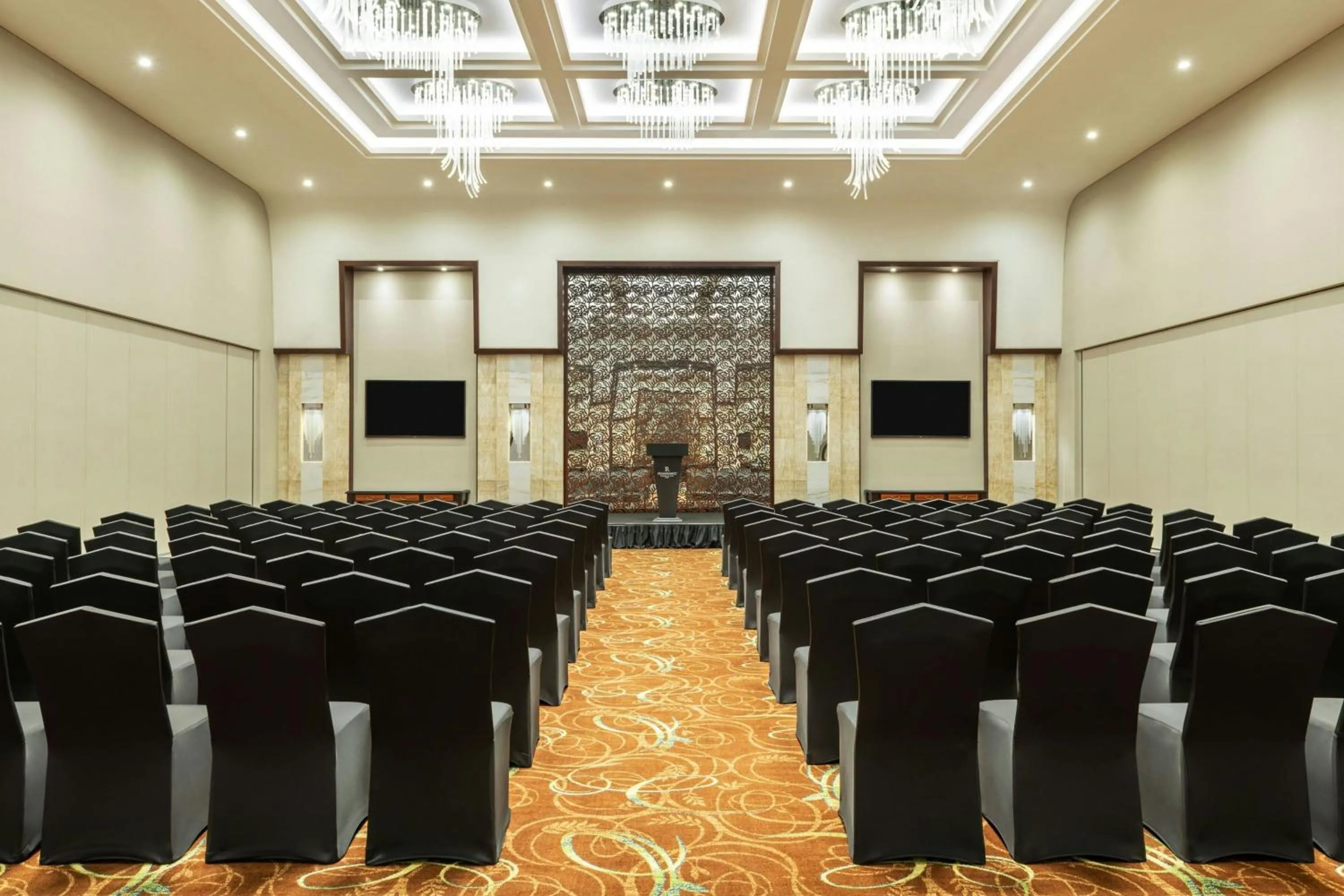 Entertainment in Grand Millennium Business Bay