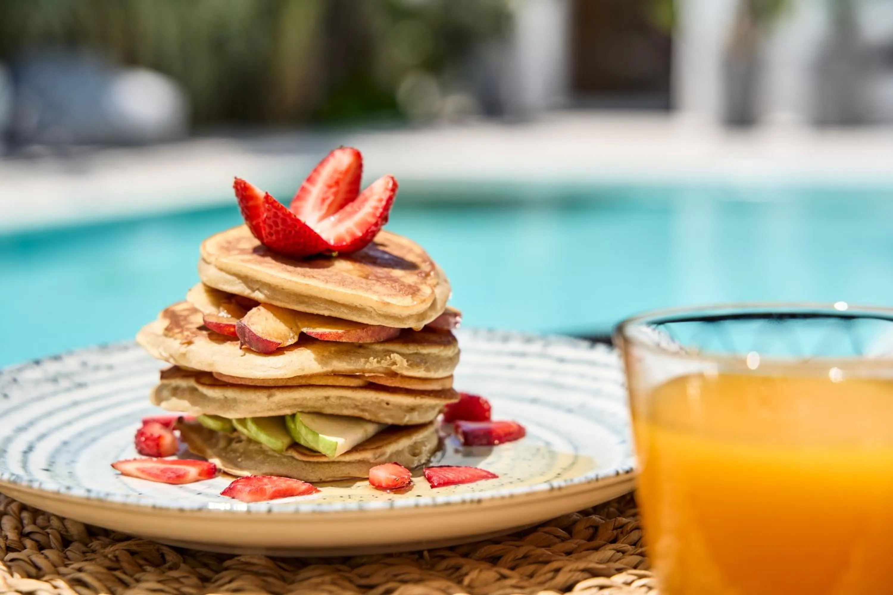 Breakfast in Adorno Beach Hotel and Suites