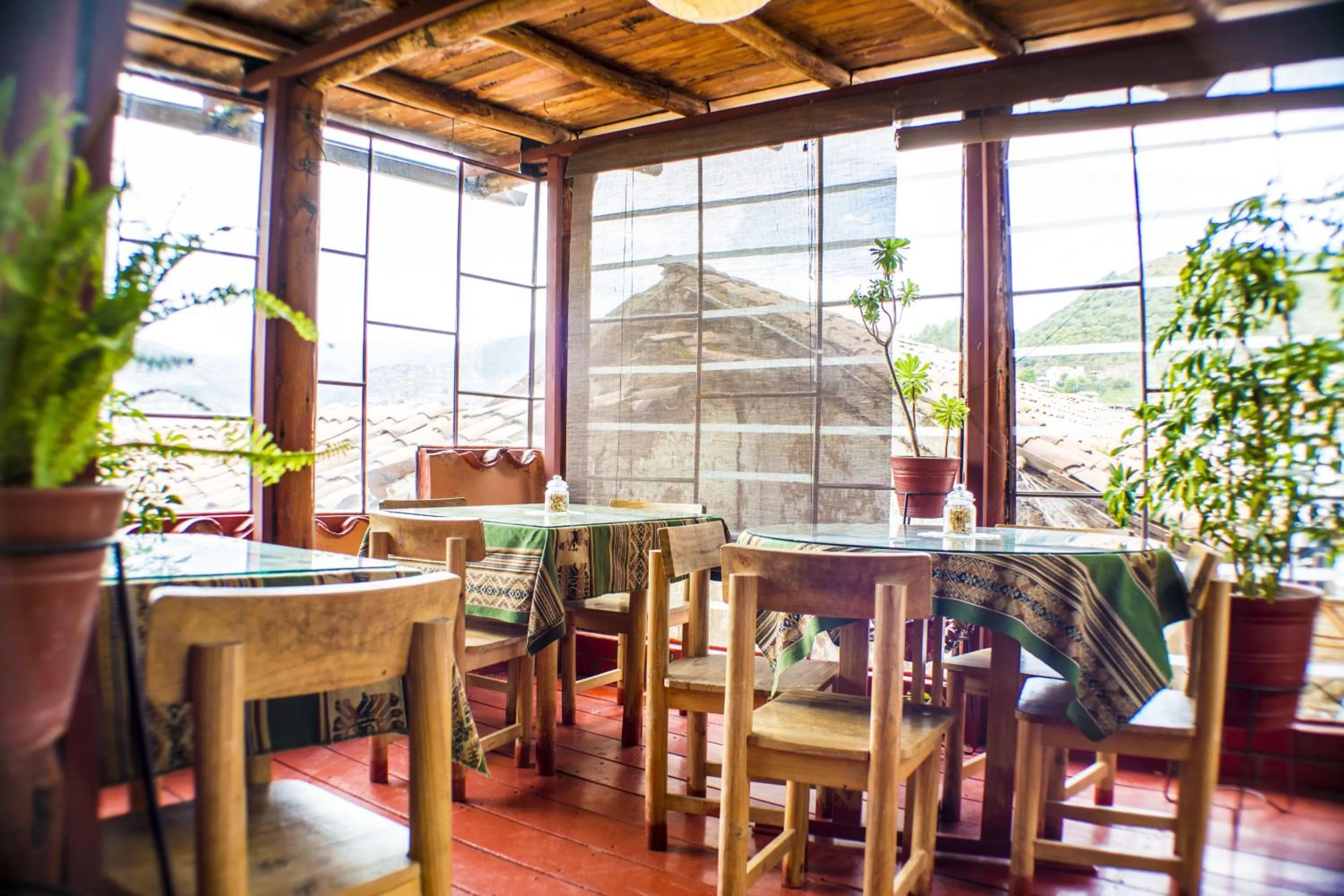 Restaurant/places to eat in Samay Wasi Hostel