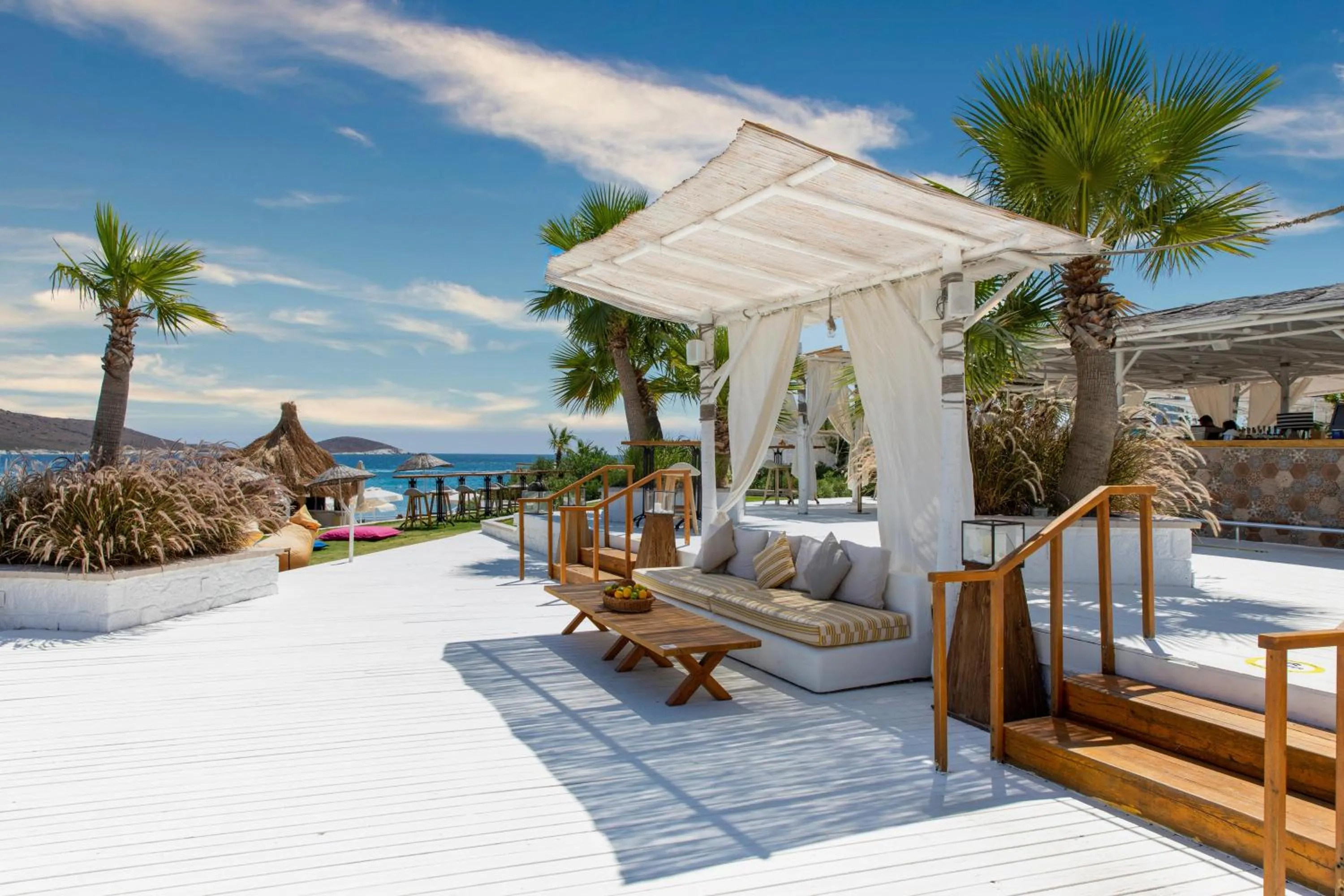 Balcony/Terrace in Design Plus Seya Beach Hotel