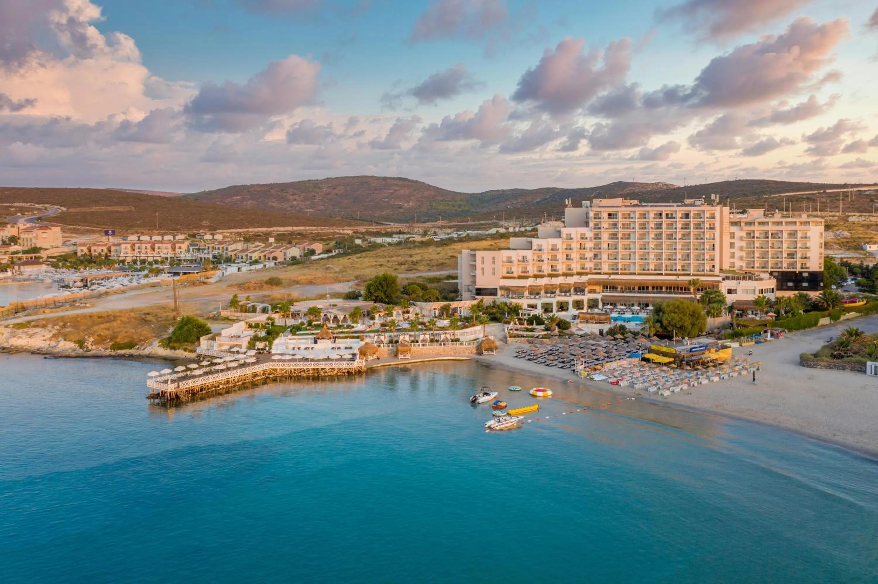 Property building in Design Plus Seya Beach Hotel