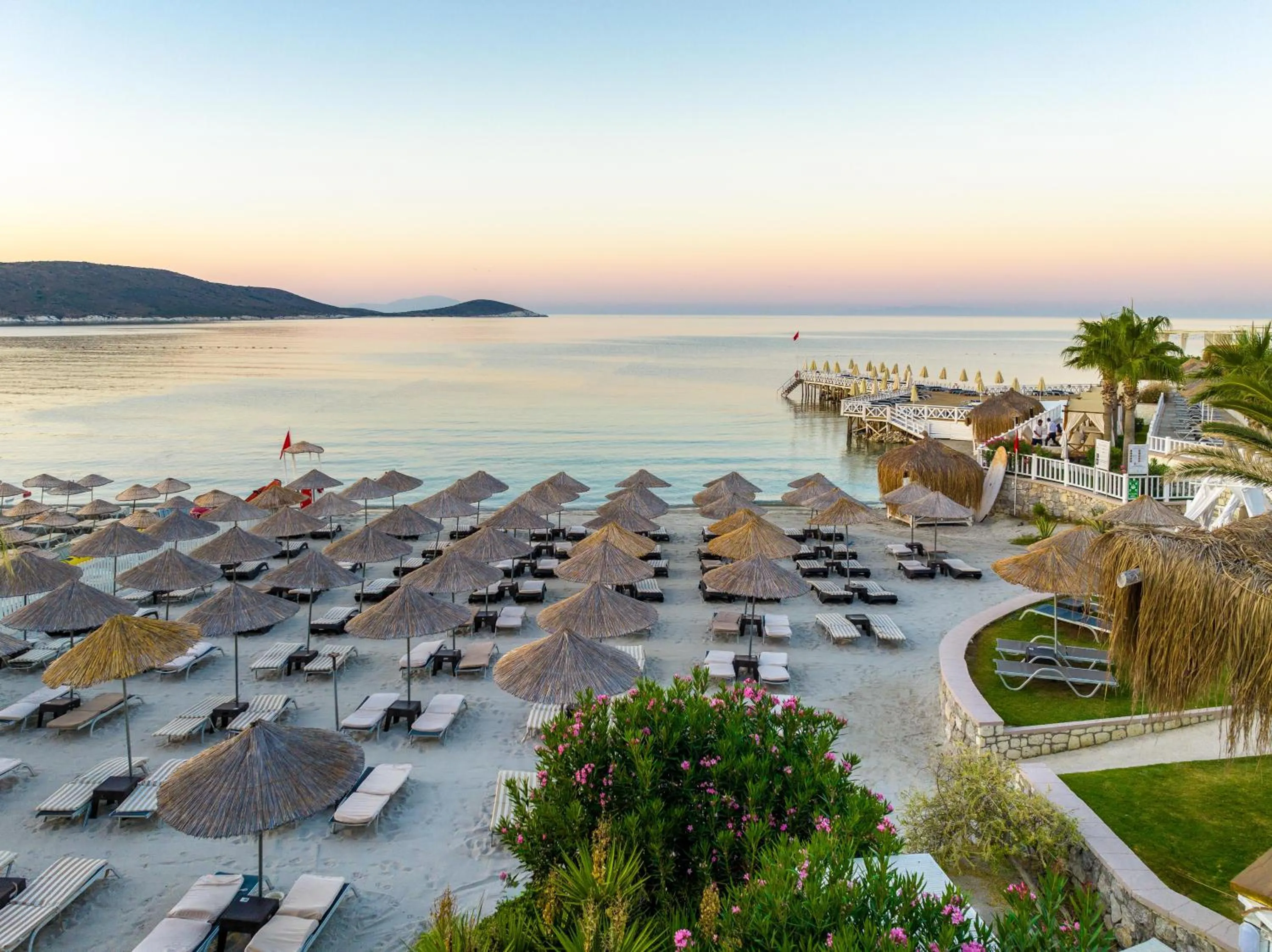 Beach in Design Plus Seya Beach Hotel