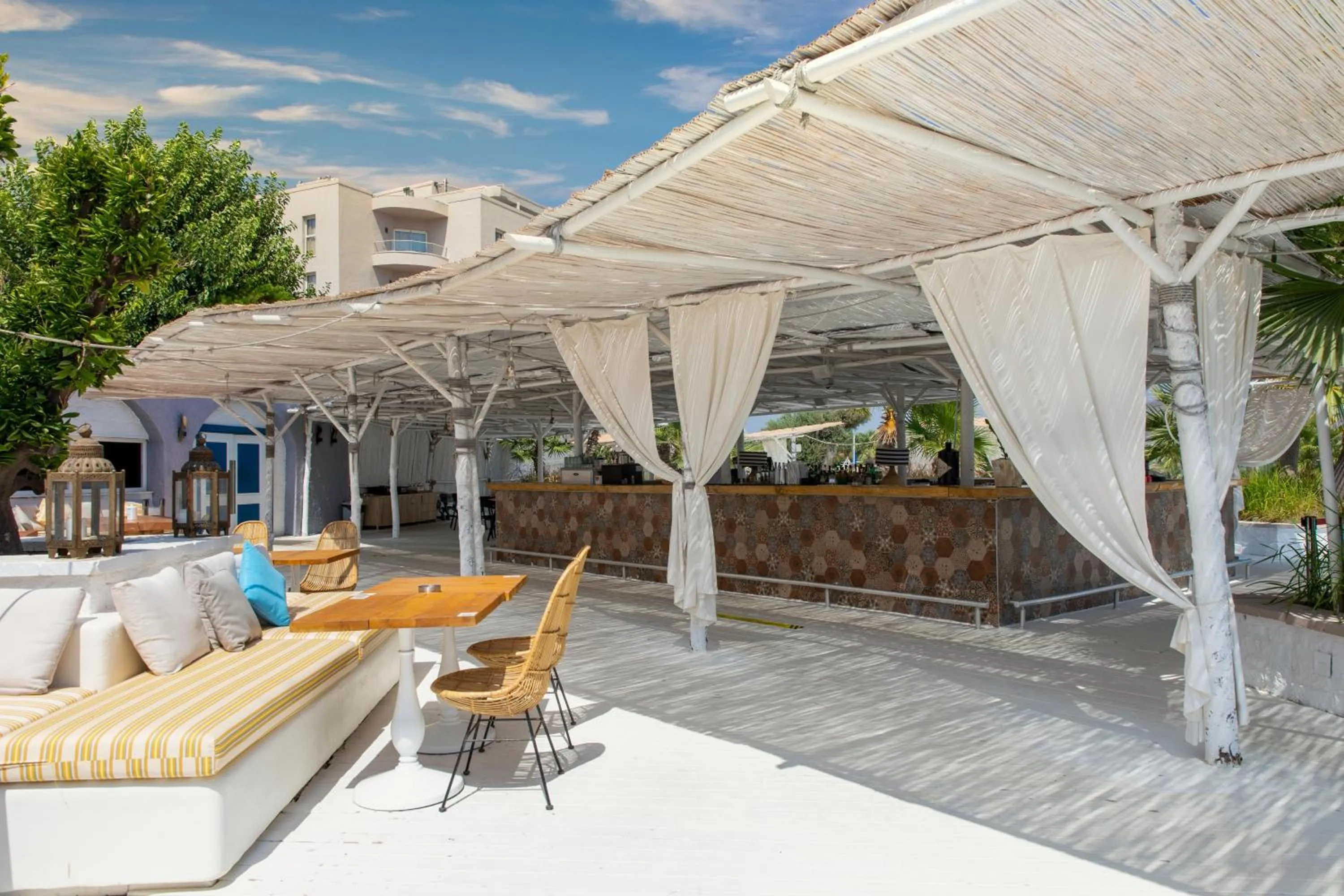 Balcony/Terrace in Design Plus Seya Beach Hotel