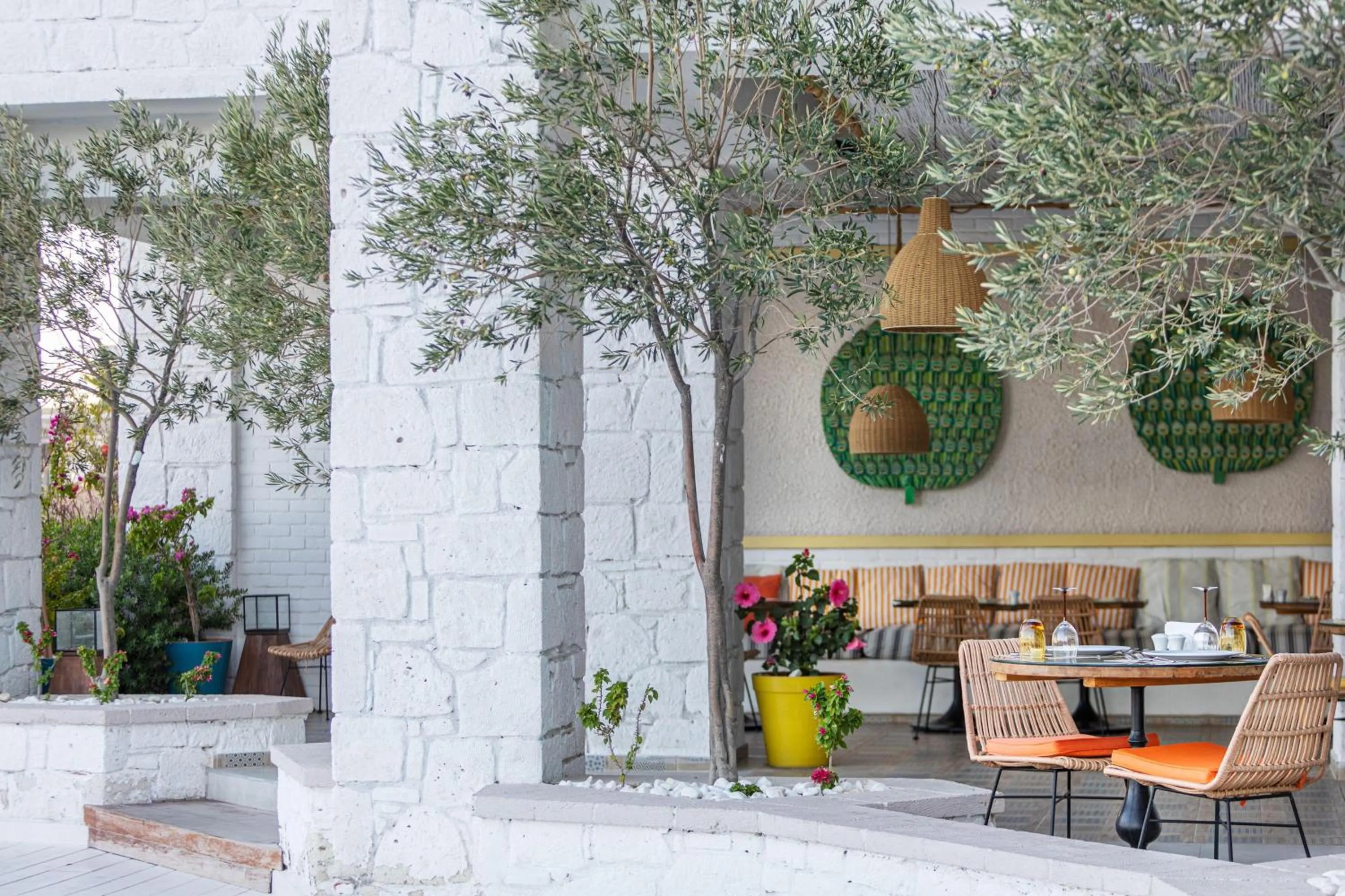 Restaurant/places to eat in Design Plus Seya Beach Hotel