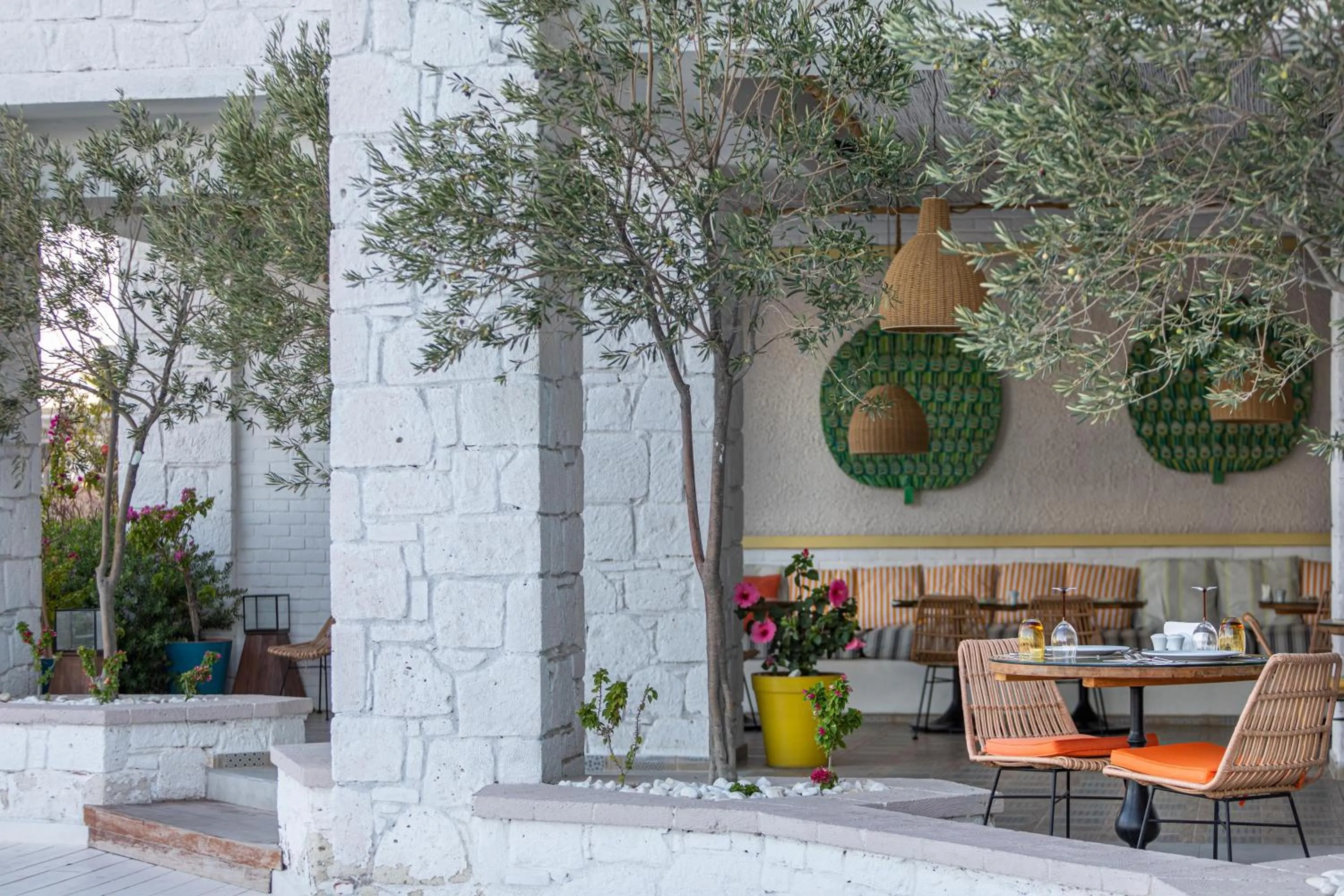 Restaurant/places to eat in Design Plus Seya Beach Hotel