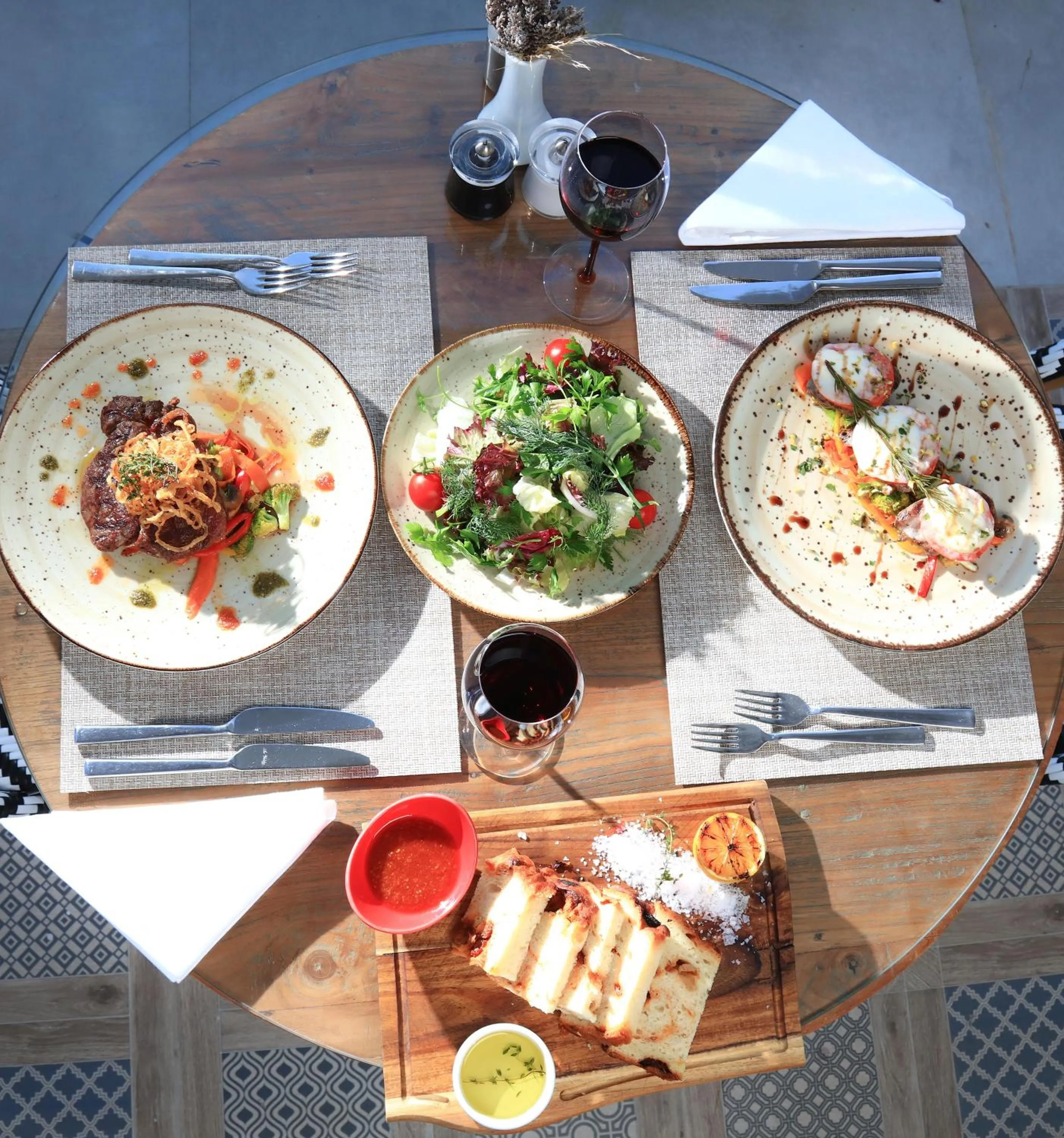 Restaurant/places to eat in Design Plus Seya Beach Hotel