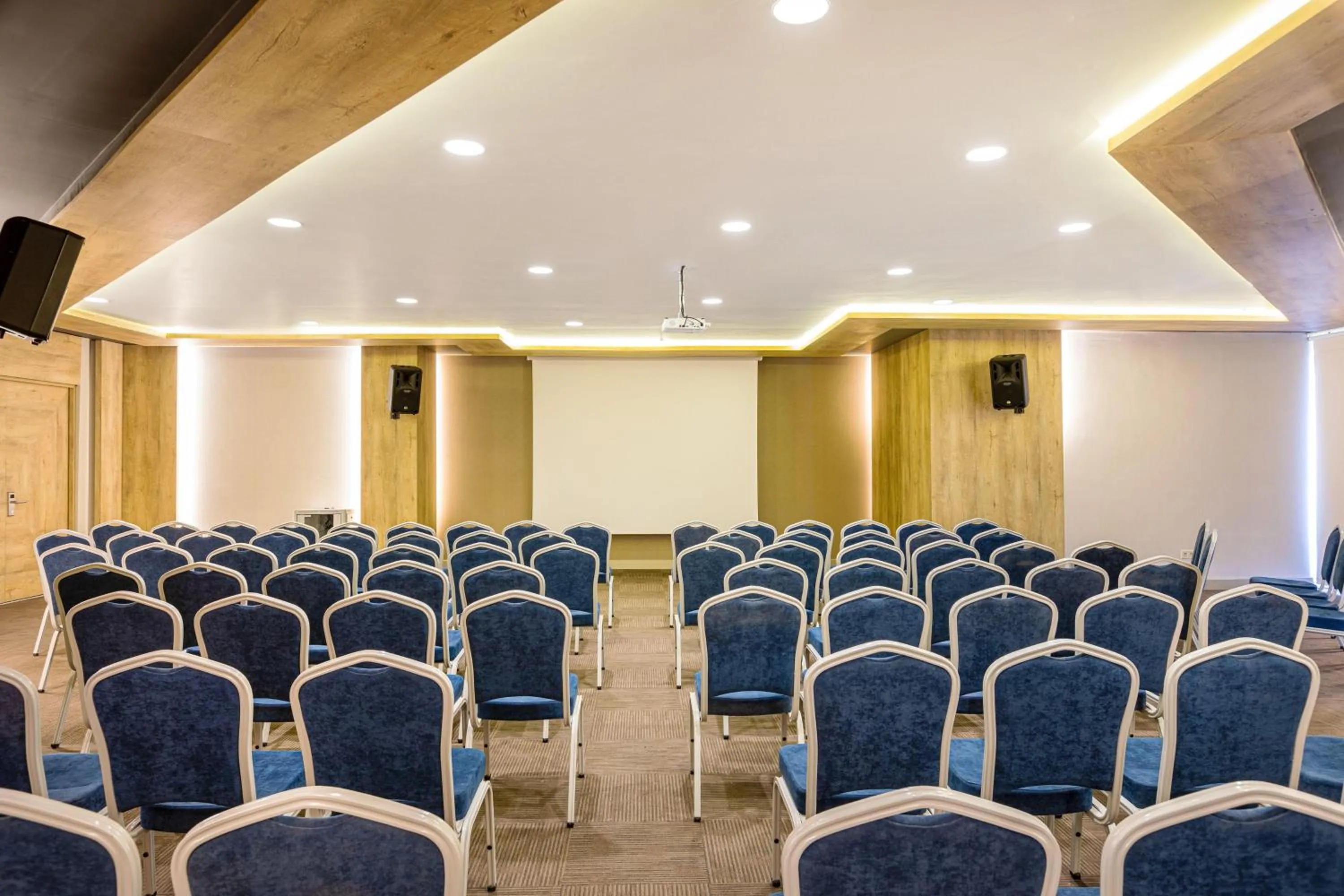 Meeting/conference room in Design Plus Seya Beach Hotel