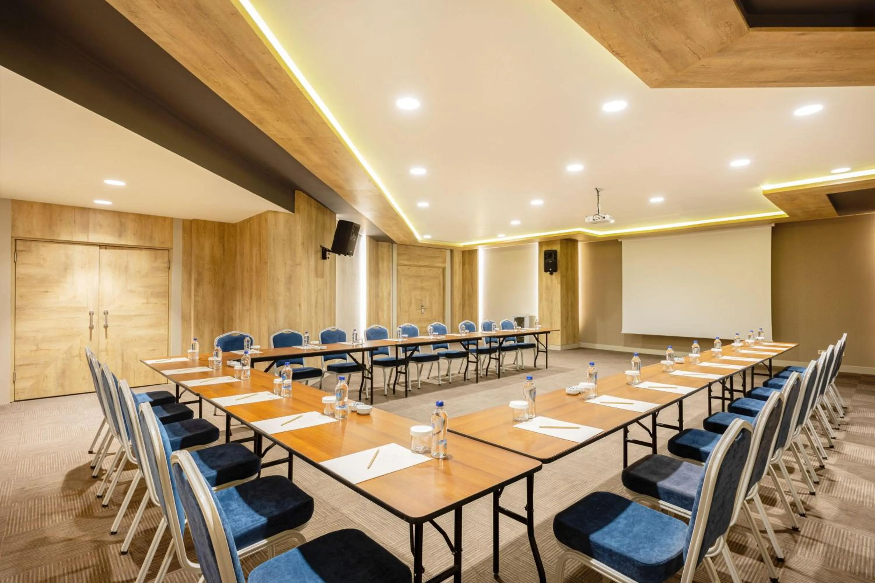Meeting/conference room in Design Plus Seya Beach Hotel