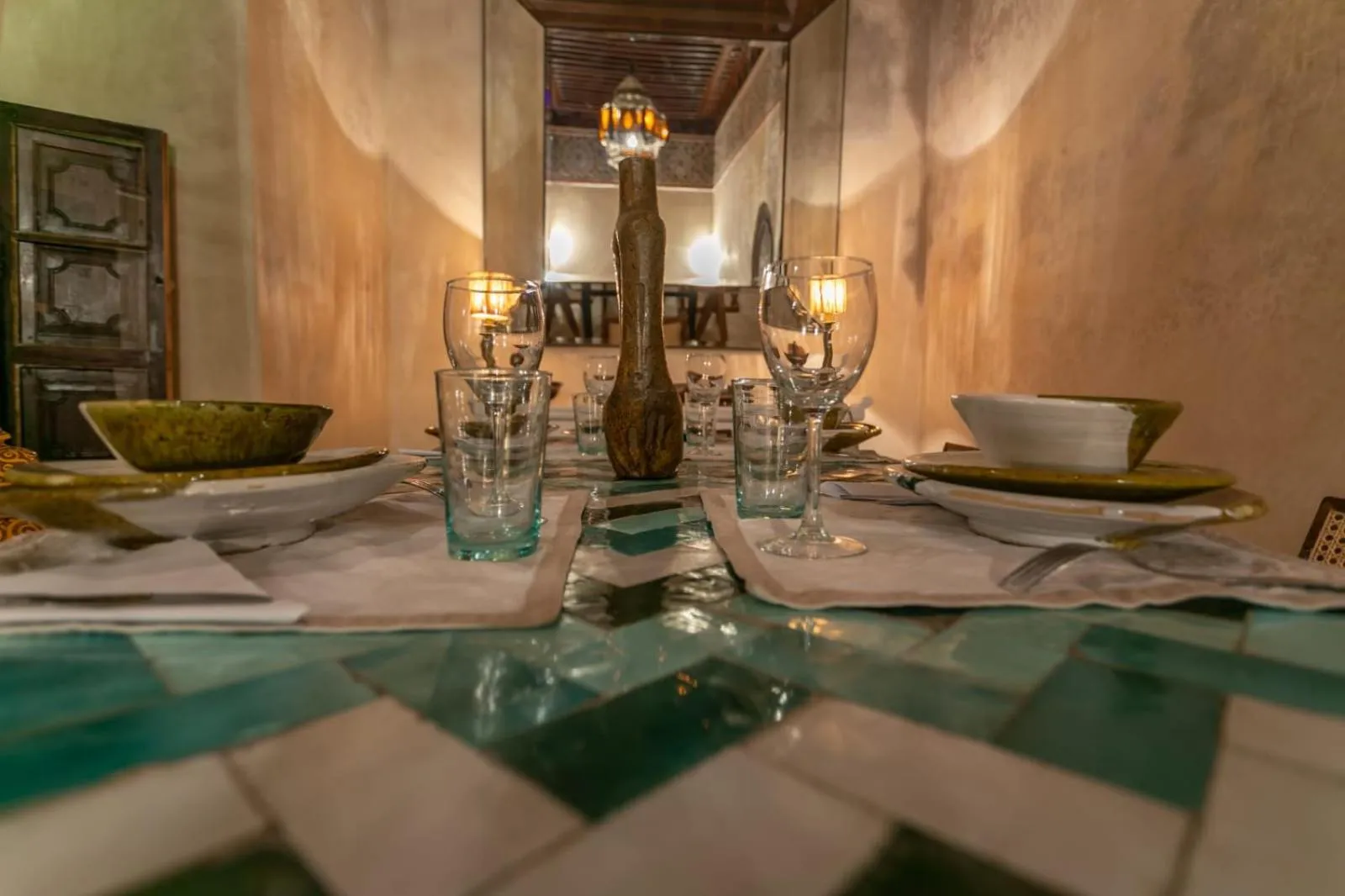 Restaurant/places to eat in Riad Safar