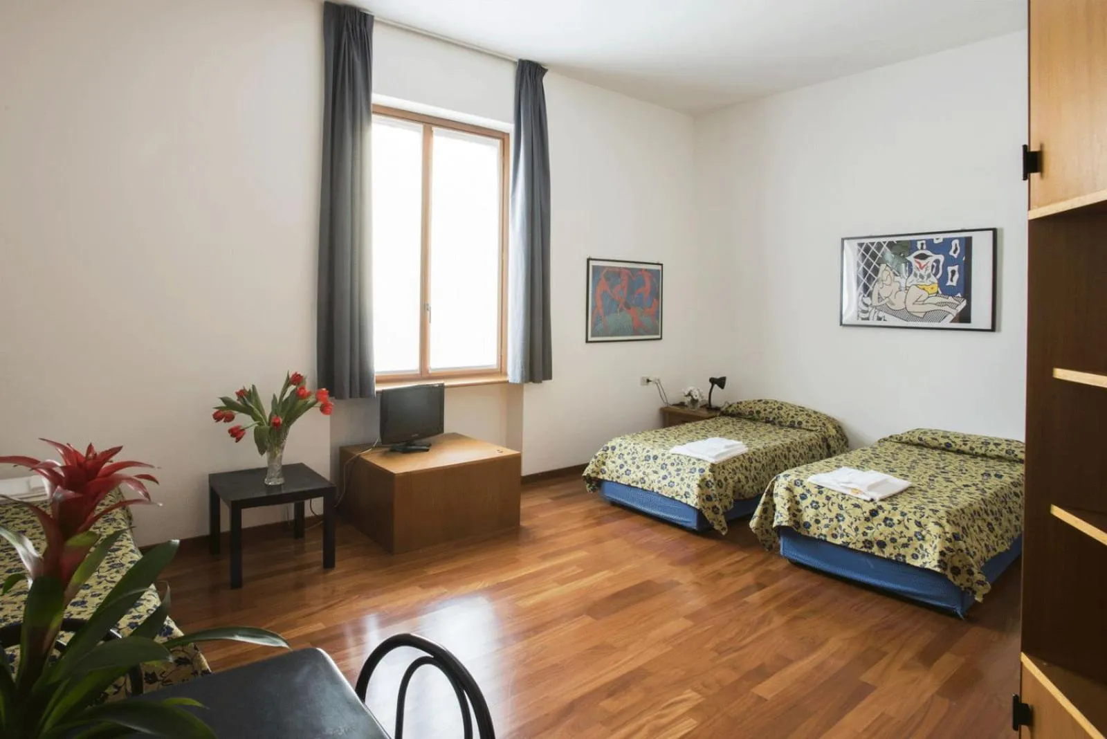 Photo of the whole room, Bed in Residence Villa Odescalchi